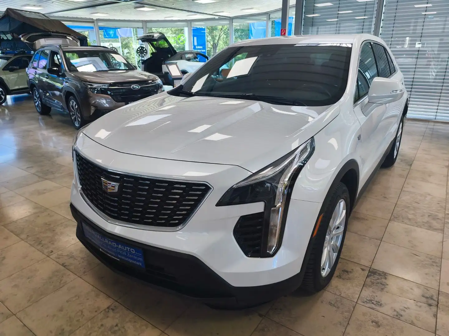 Cadillac XT4 Luxury AWD Weiß - 1
