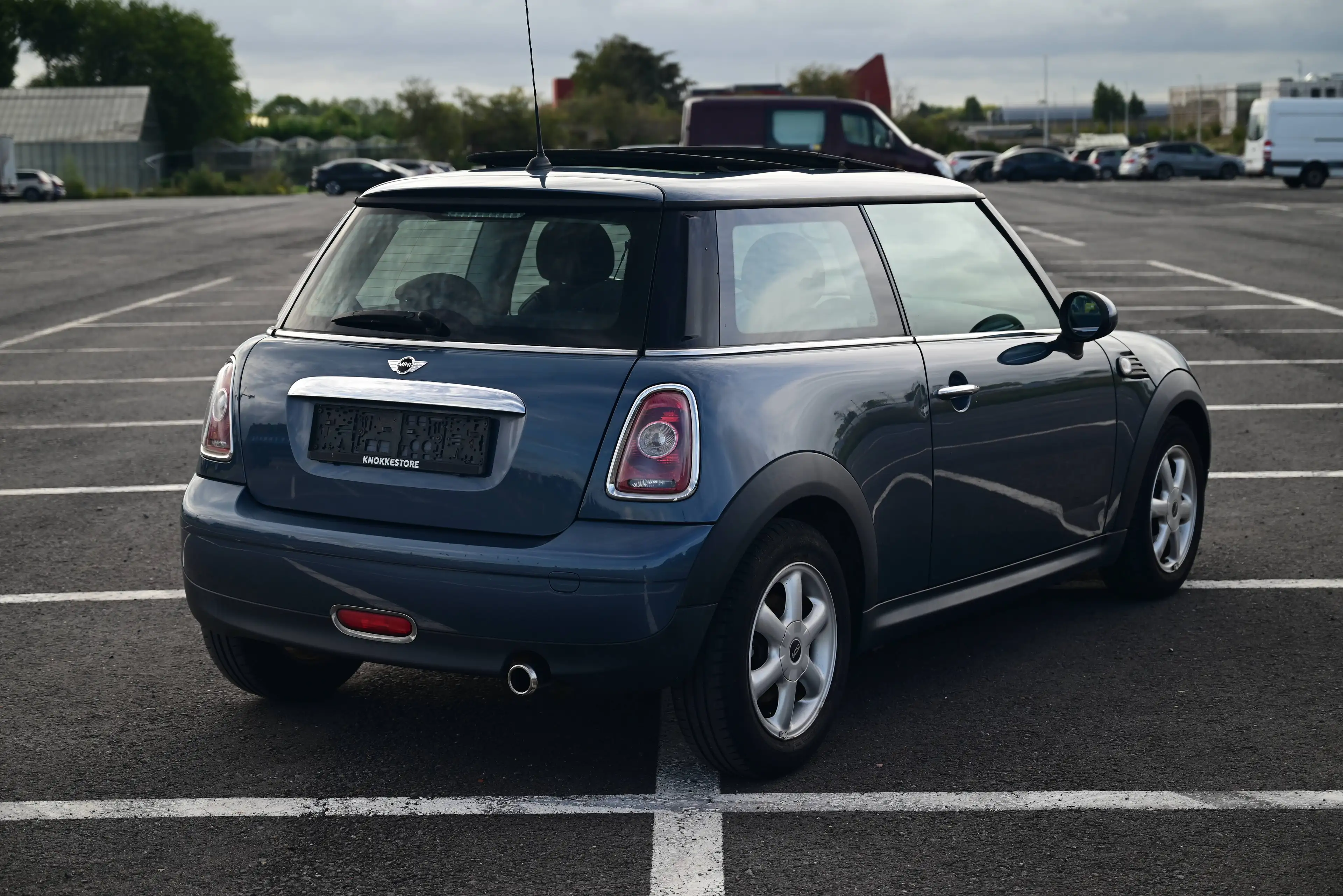 MINI One R56 / SUNROOF / AIRCO / HORIZON BLUE — photo 8