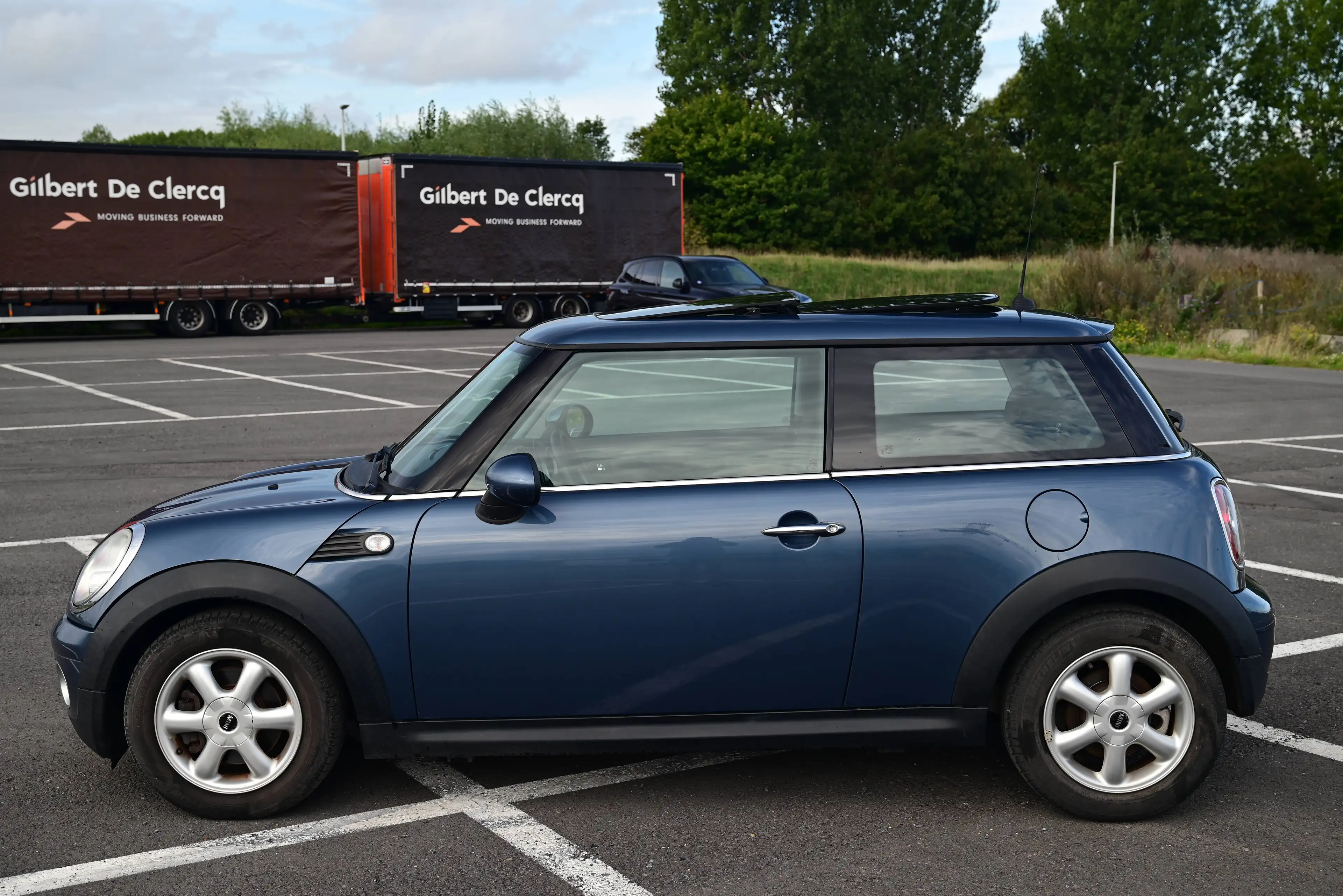 MINI One R56 / SUNROOF / AIRCO / HORIZON BLUE — photo 5