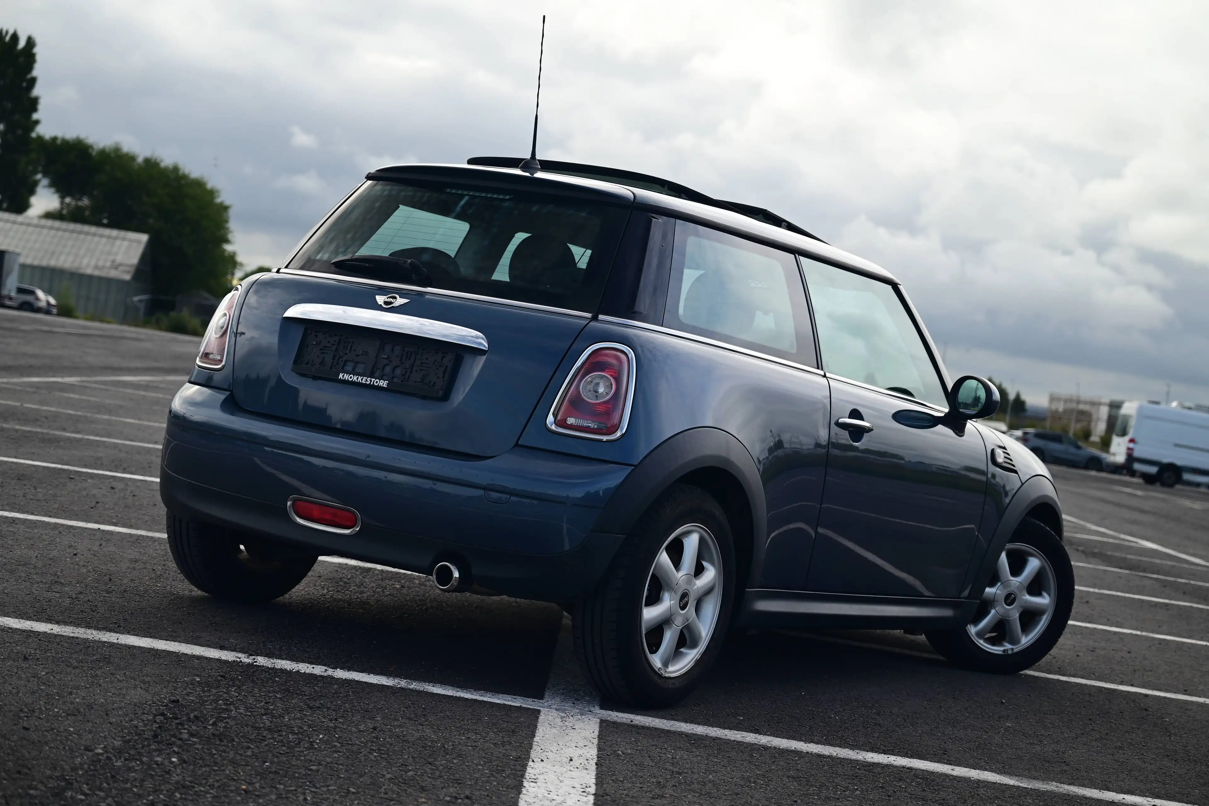 MINI One R56 / SUNROOF / AIRCO / HORIZON BLUE — photo 2