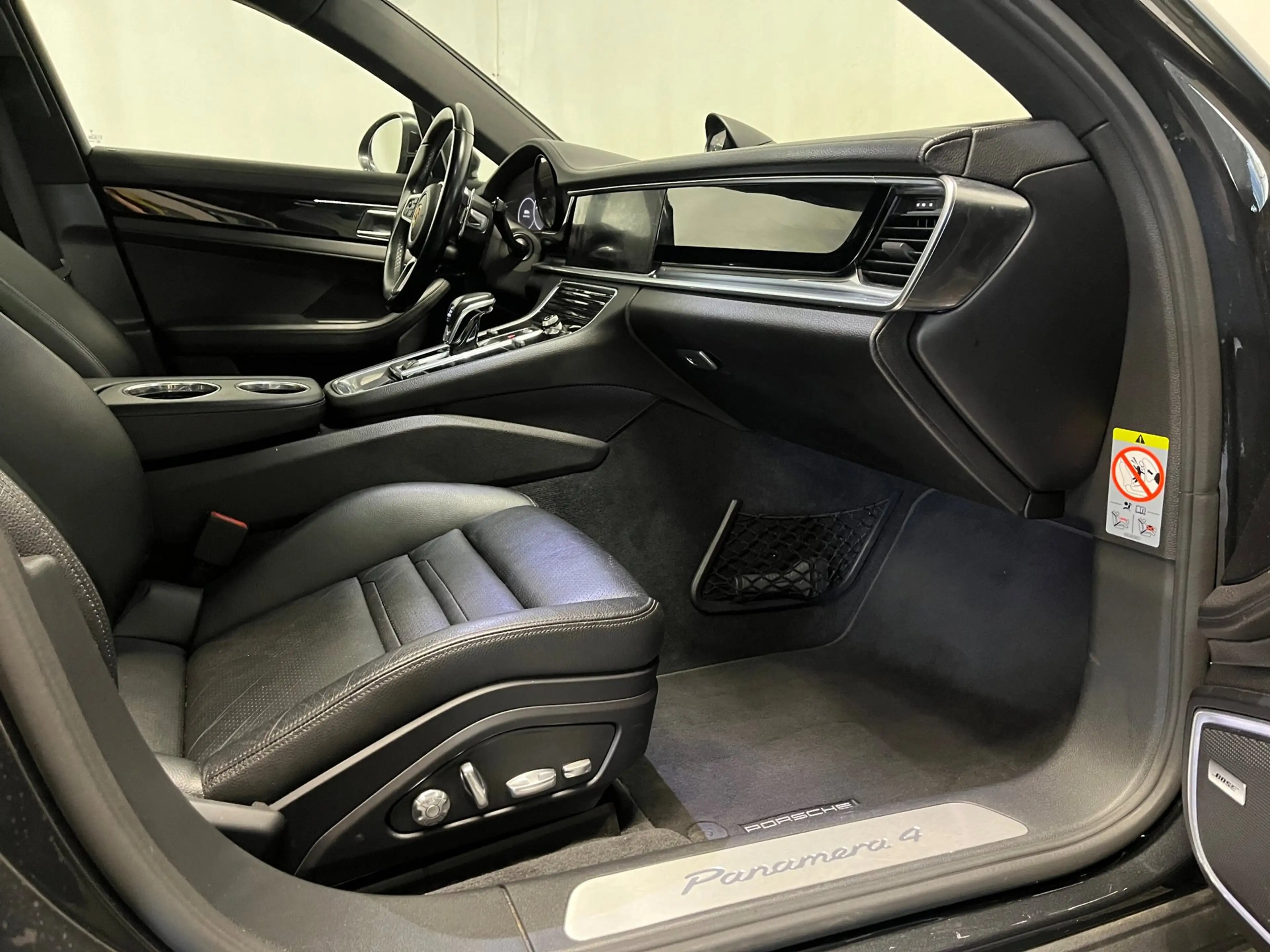 Porsche Panamera 2.9 4 E-Hybrid — photo 15