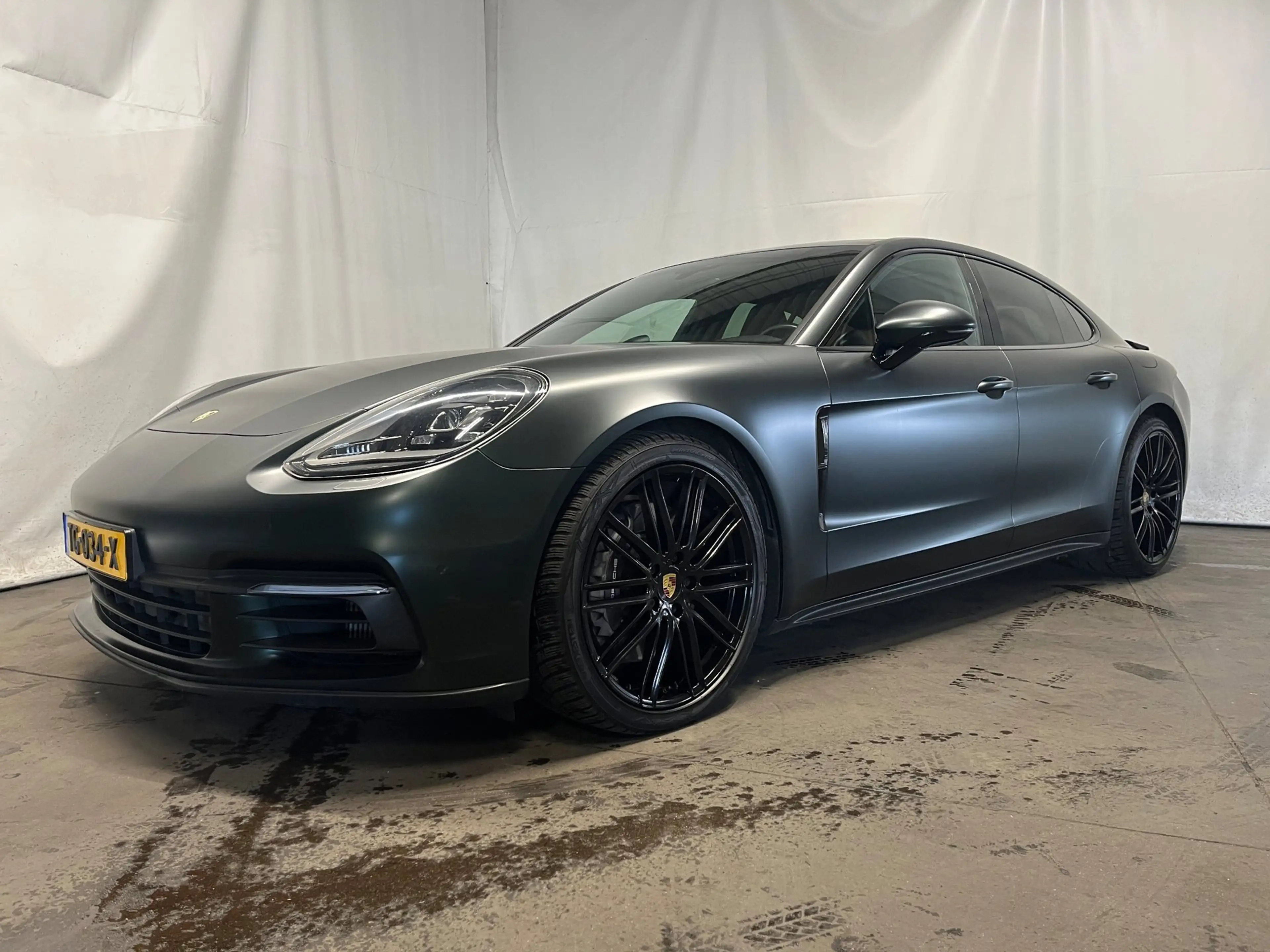 Porsche Panamera 2.9 4 E-Hybrid — photo 2