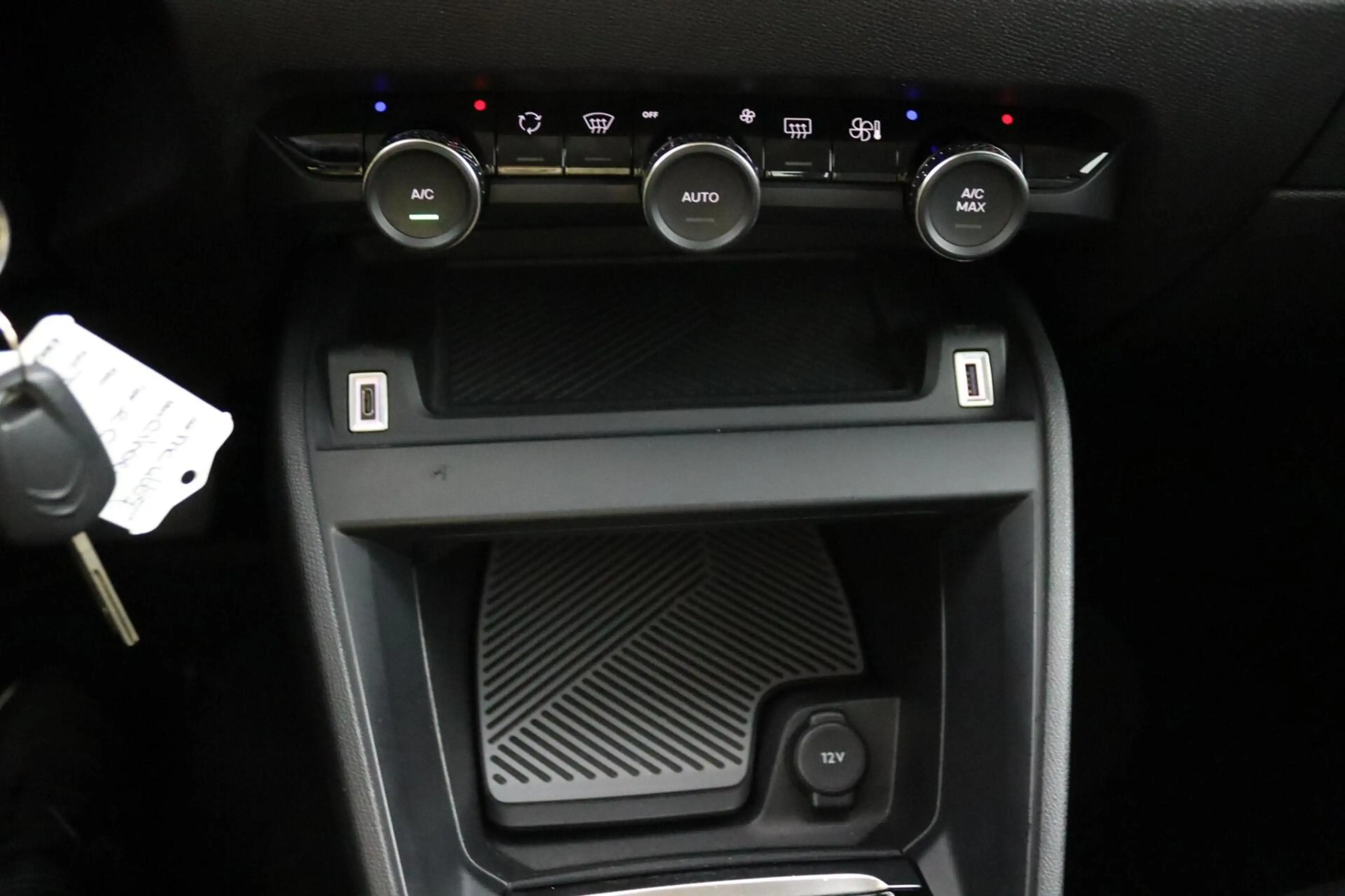 Citroen E-C4 Electric Feel Pack 50 kWh — photo 10