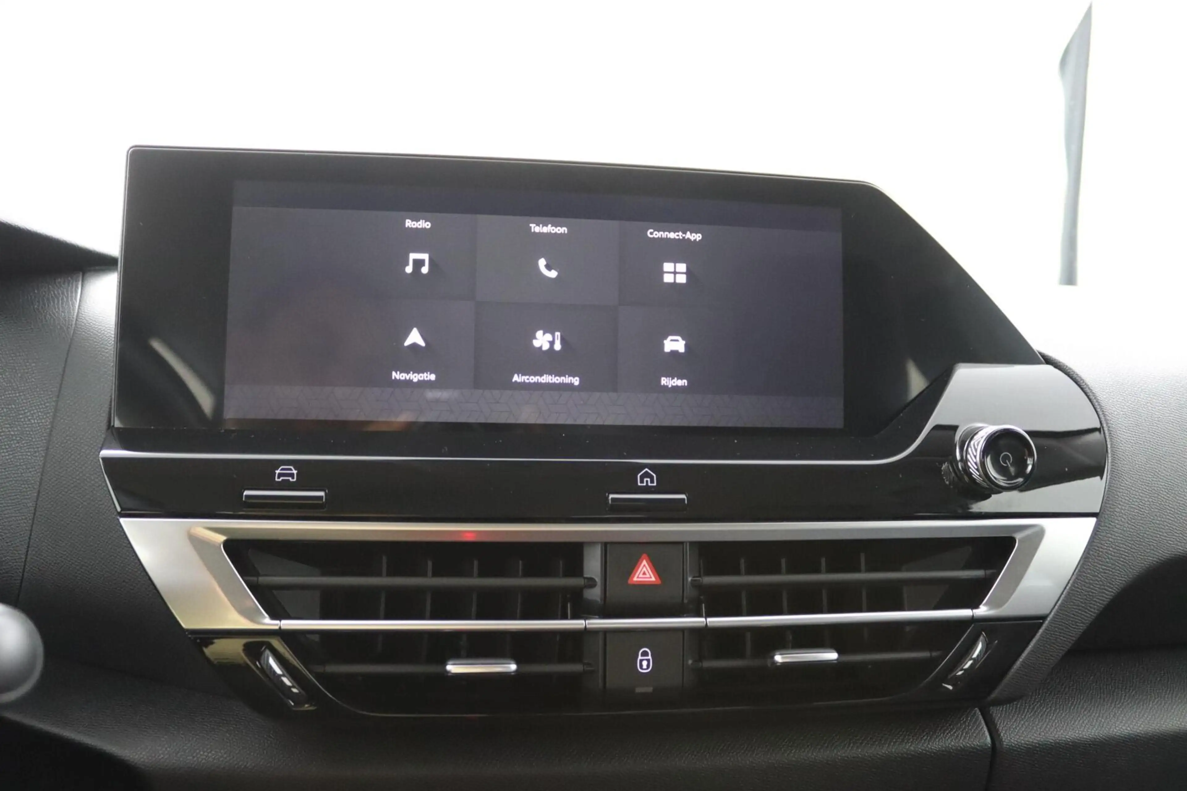 Citroen E-C4 Electric Feel Pack 50 kWh — photo 26