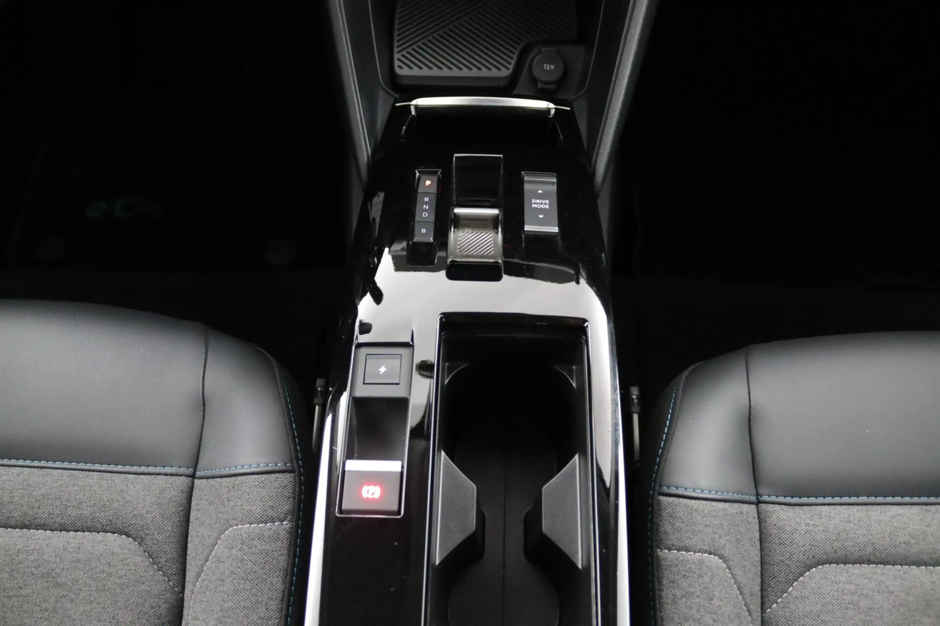 Citroen E-C4 Electric Feel Pack 50 kWh — photo 28