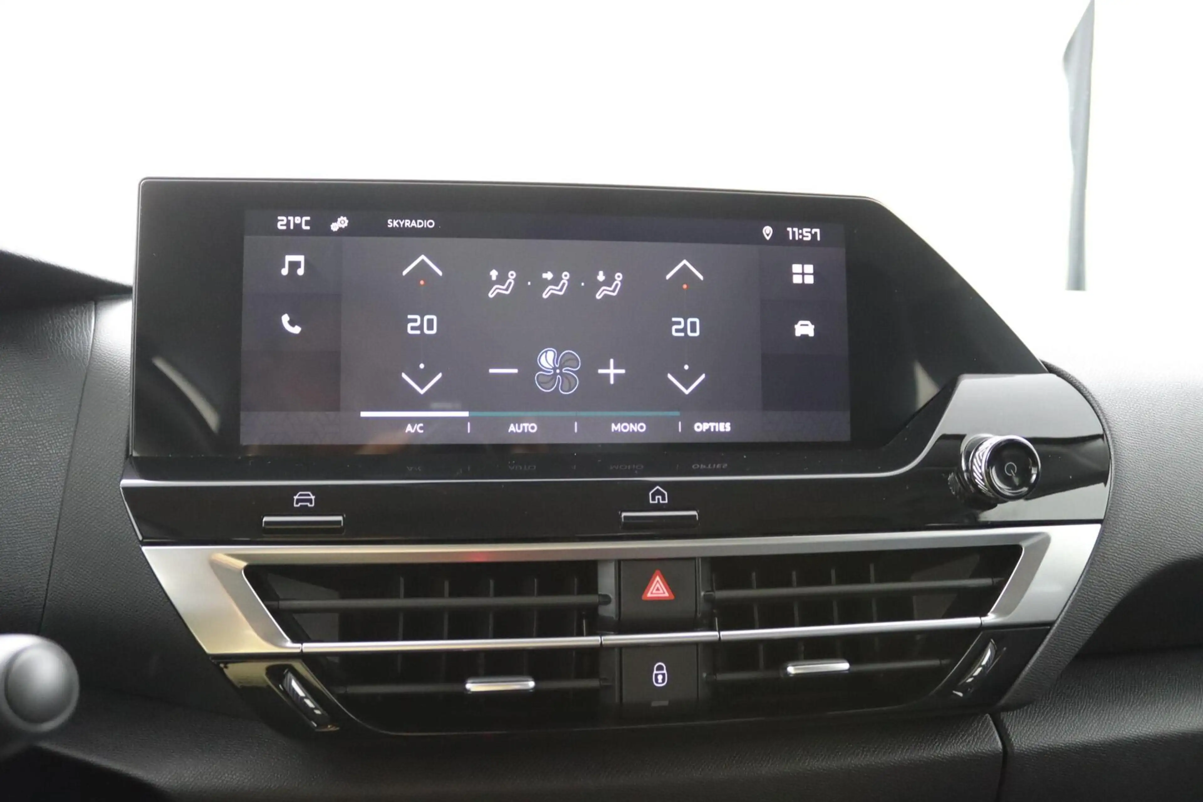 Citroen E-C4 Electric Feel Pack 50 kWh — photo 24