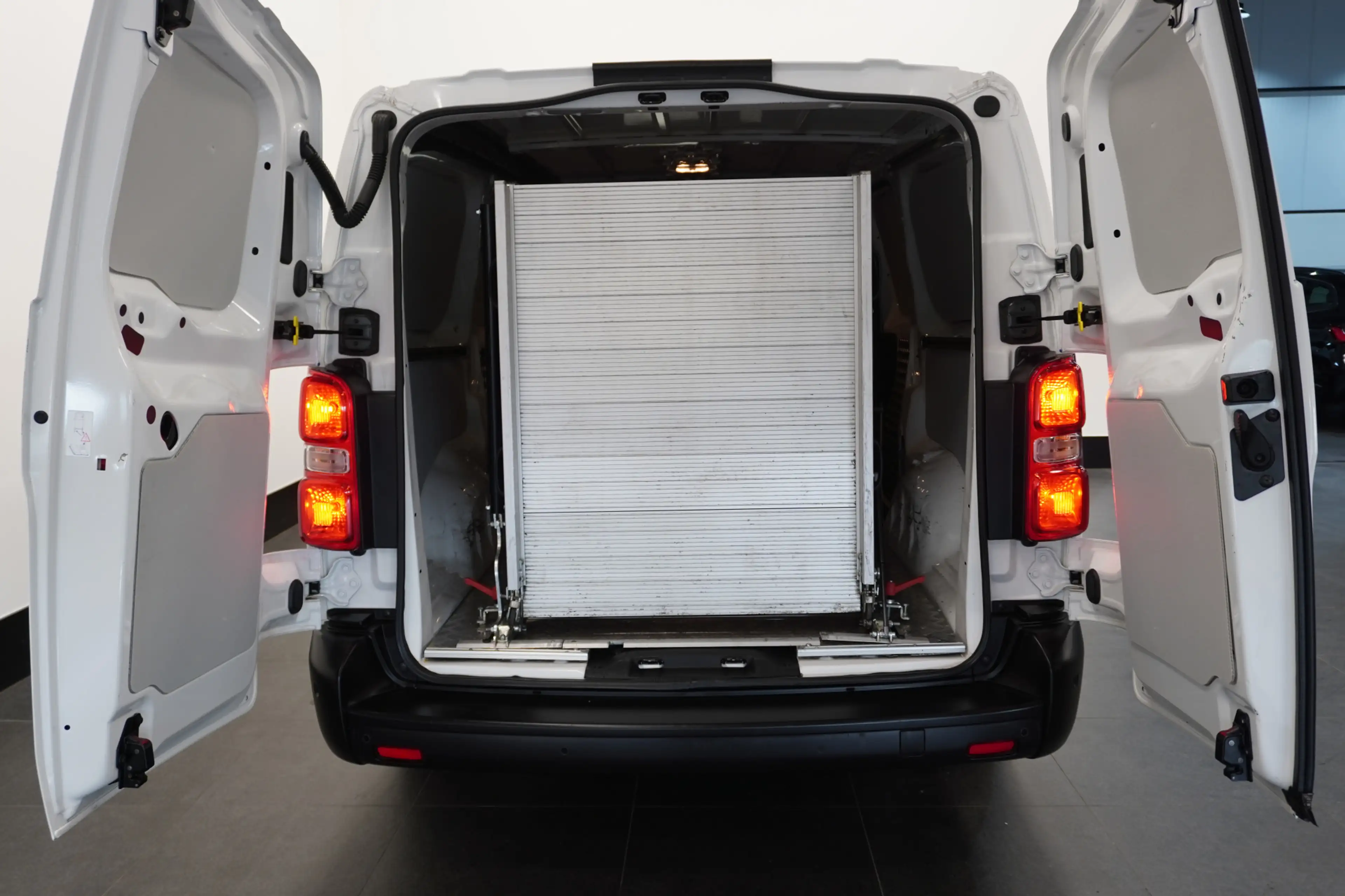 Opel Vivaro-e L3 Edition 136PK 75 kWh - Airco - Navi - PDC - SOH — photo 9