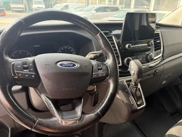 Ford Transit Custom view 13