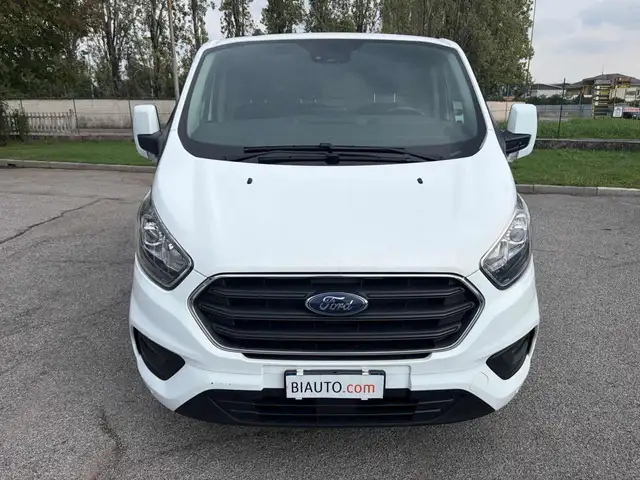 Ford Transit Custom view 8