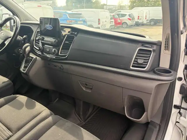 Ford Transit Custom view 10