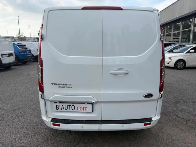 Ford Transit Custom view 4