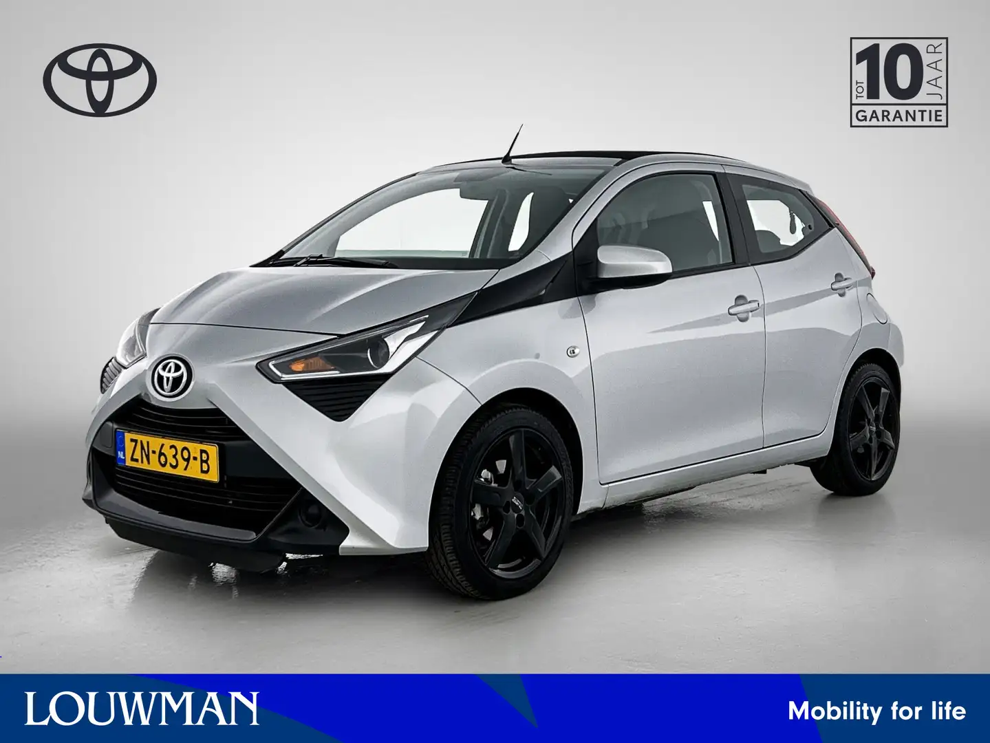 Toyota Aygo 1.0 VVT-i x-play Grijs - 1