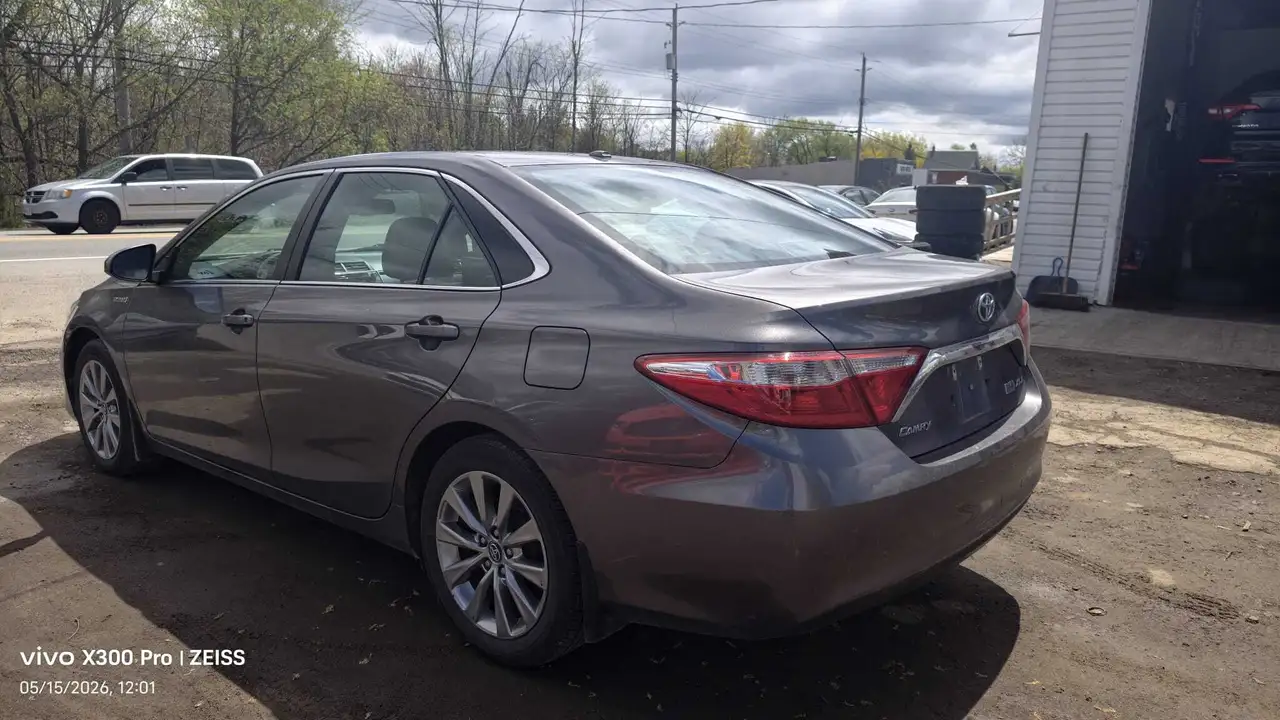 Toyota Camry снимка Toyota Camry