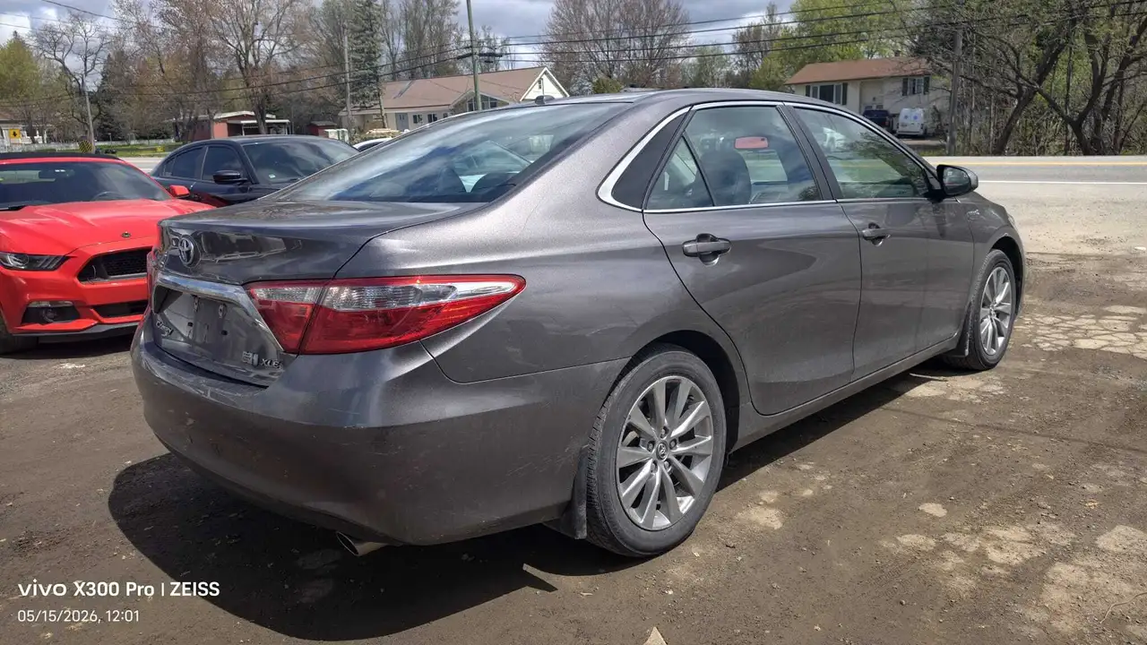 Toyota Camry снимка Toyota Camry