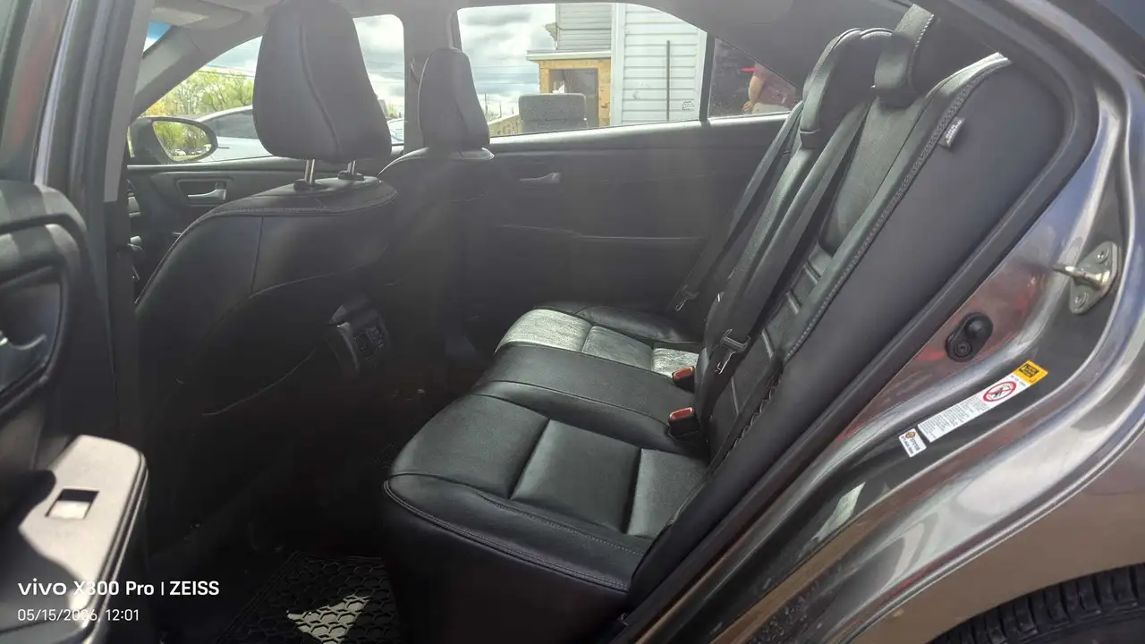 Toyota Camry снимка Toyota Camry