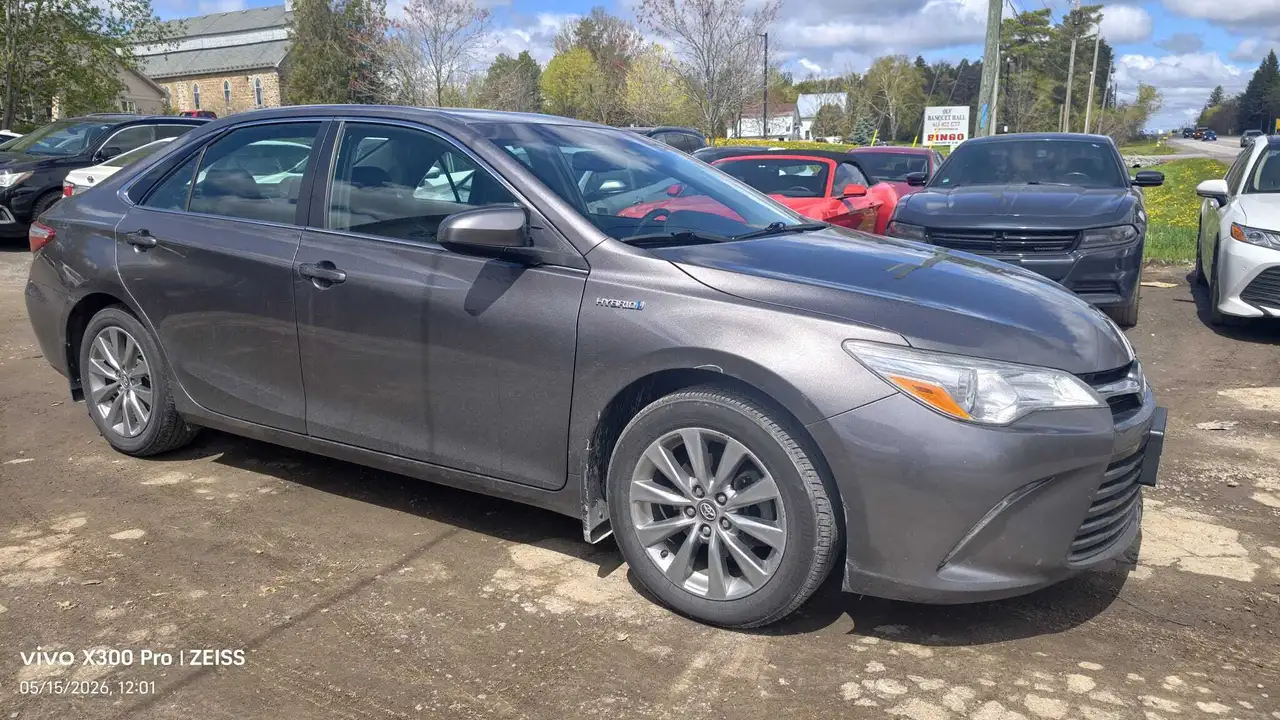 Toyota Camry снимка Toyota Camry