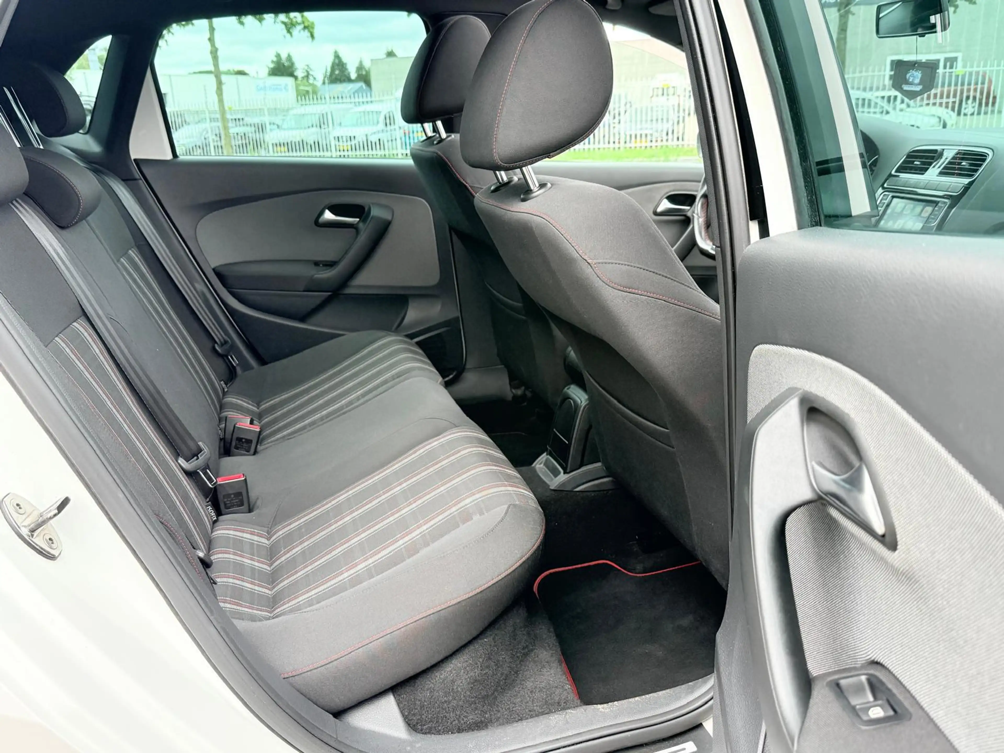 Volkswagen Polo GTI 1.4 TSI GTI|Automaat|Schuifdak|Carplay|NAP| — photo 15