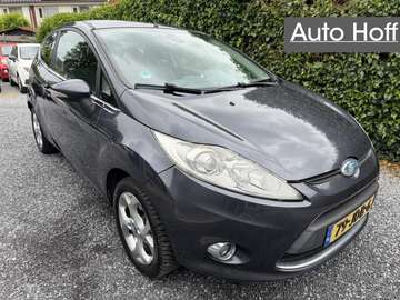 1.25 Titanium | Autom. Airco | Cruise Control | LM