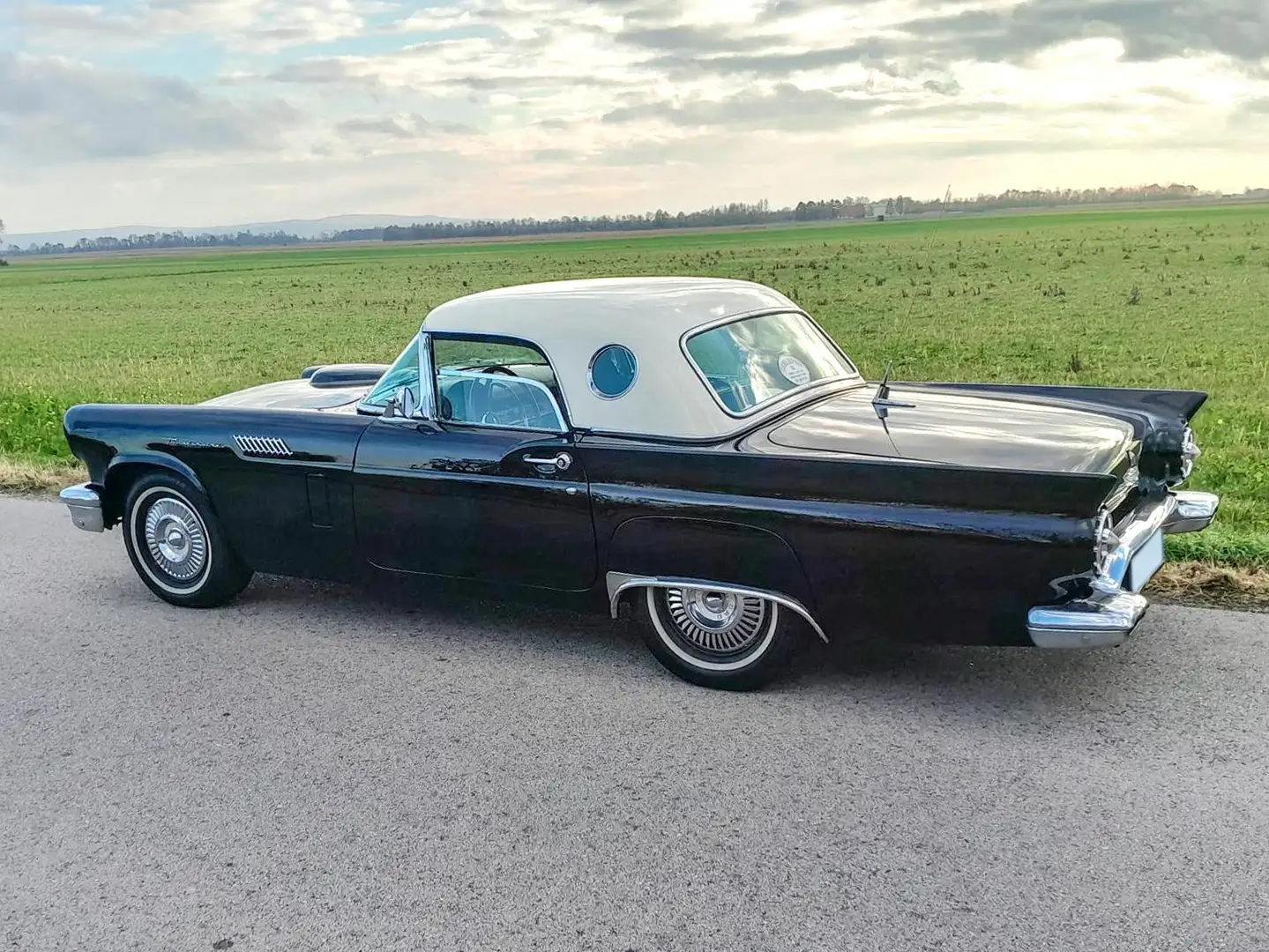 Ford Thunderbird Cabriolet (V8 Schalter, inkl. Softtop & Hardtop) Noir - 1