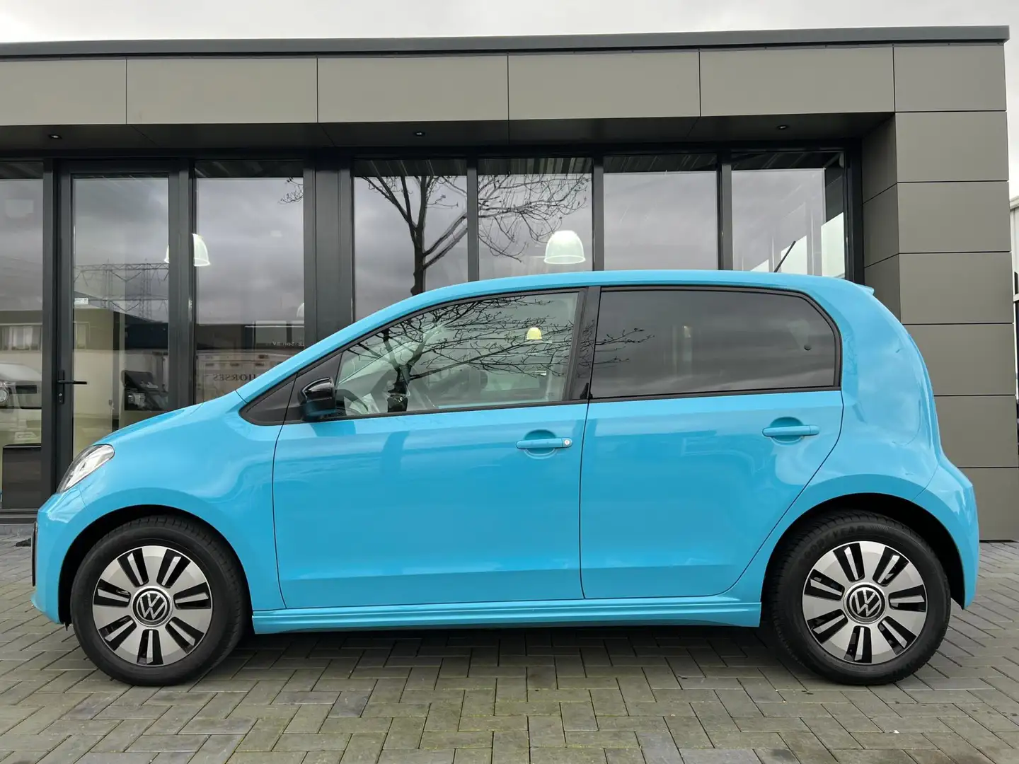 Volkswagen e-up! Airco CCS bj 2021 21983 km is een btw wagen subsid Blauw - 2