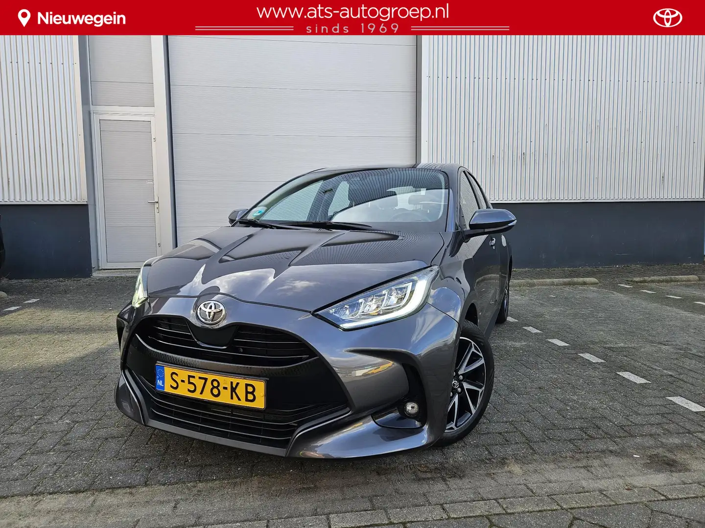 Toyota Yaris 1.5 VVT-i Dynamic handgeschakeld | 1e Eigenaar en Grau - 1