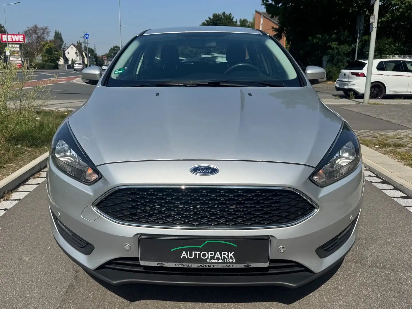 Ford Focus Turnier Cool & Connect/Navi/SHZ/PDC/Klima Argent - 2