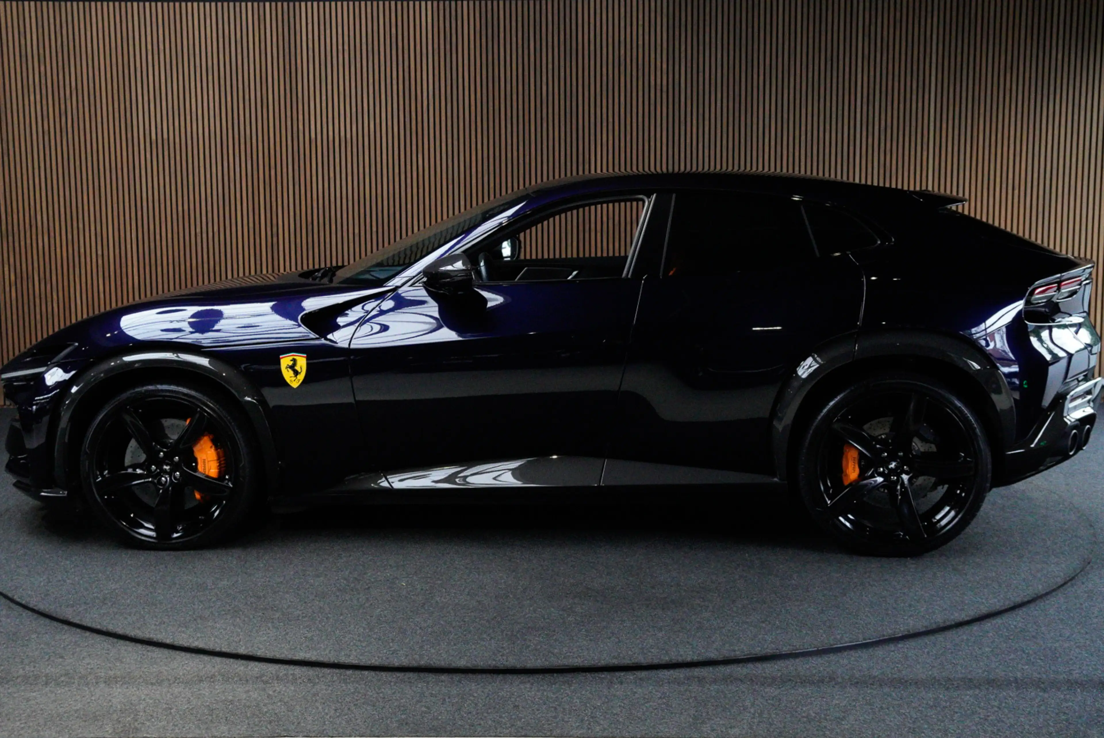Ferrari Purosangue 6.5 V12 — photo 2