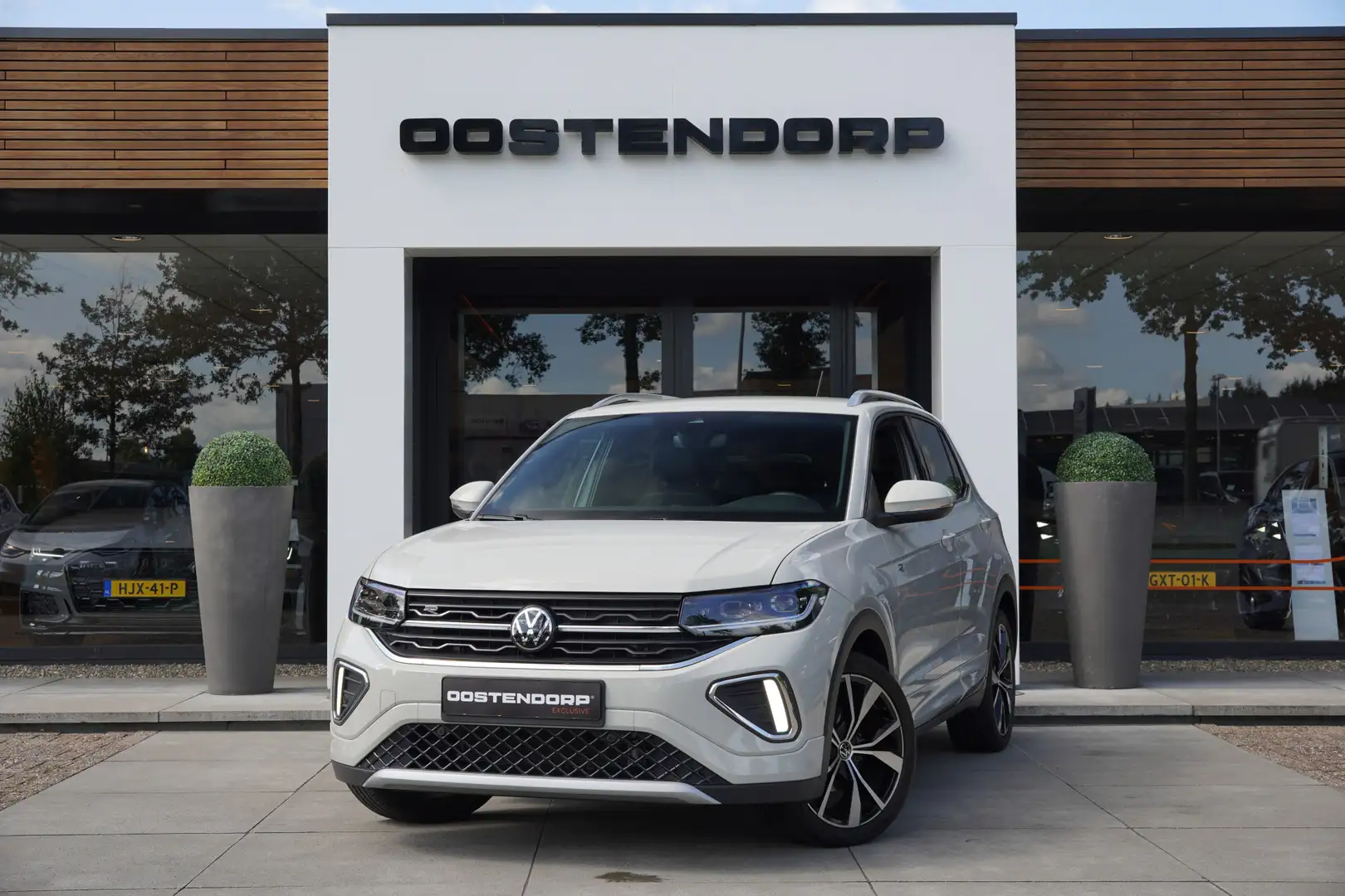 Volkswagen T-Cross 1.5TSI/150pk R-Line DSG Automaat|2024|IQ-LED|Trekh Beige - 2