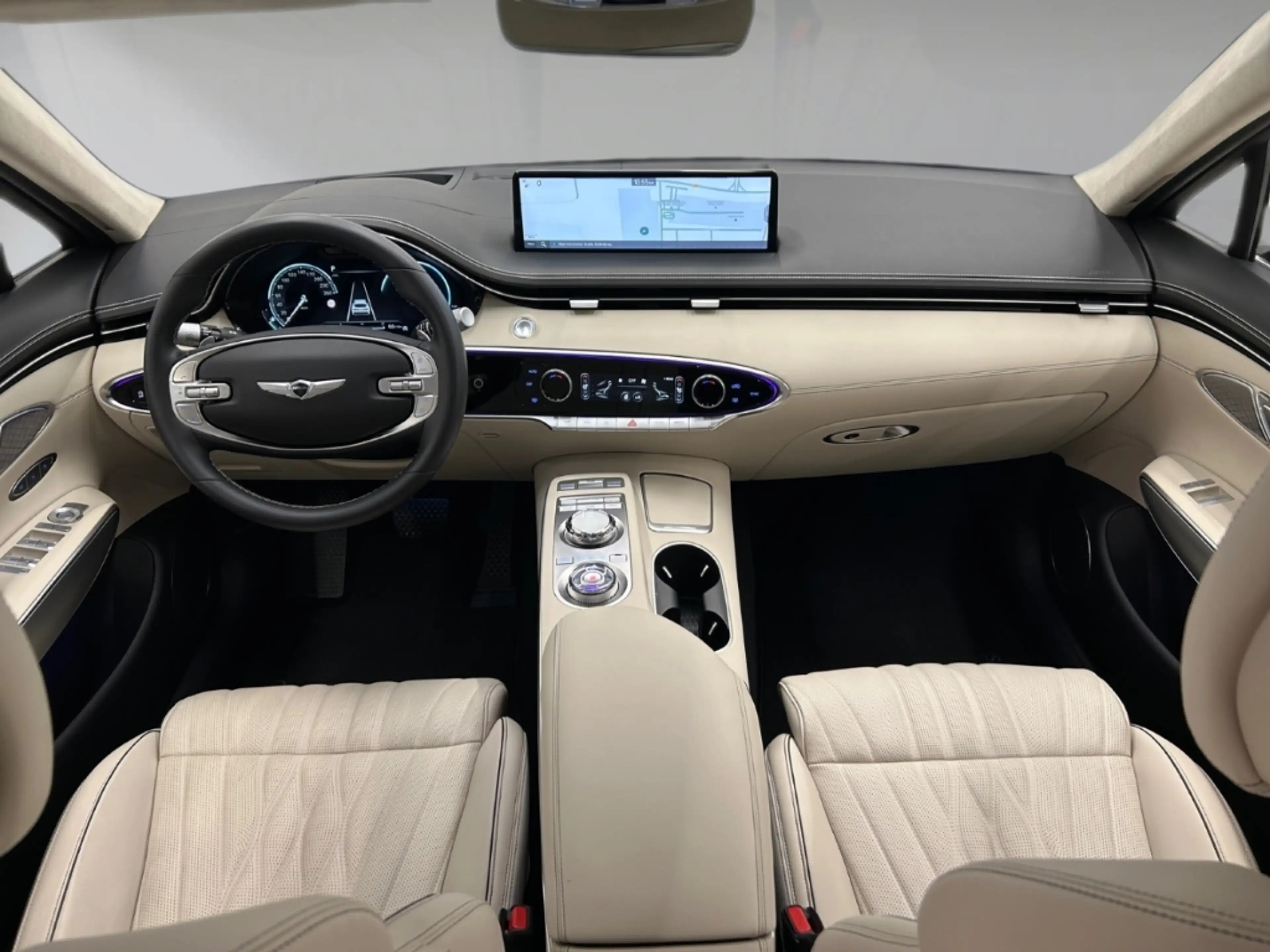 Genesis GV70 Luxury 4WD AD El. Panodach Memory Sitze LED ACC El — photo 12