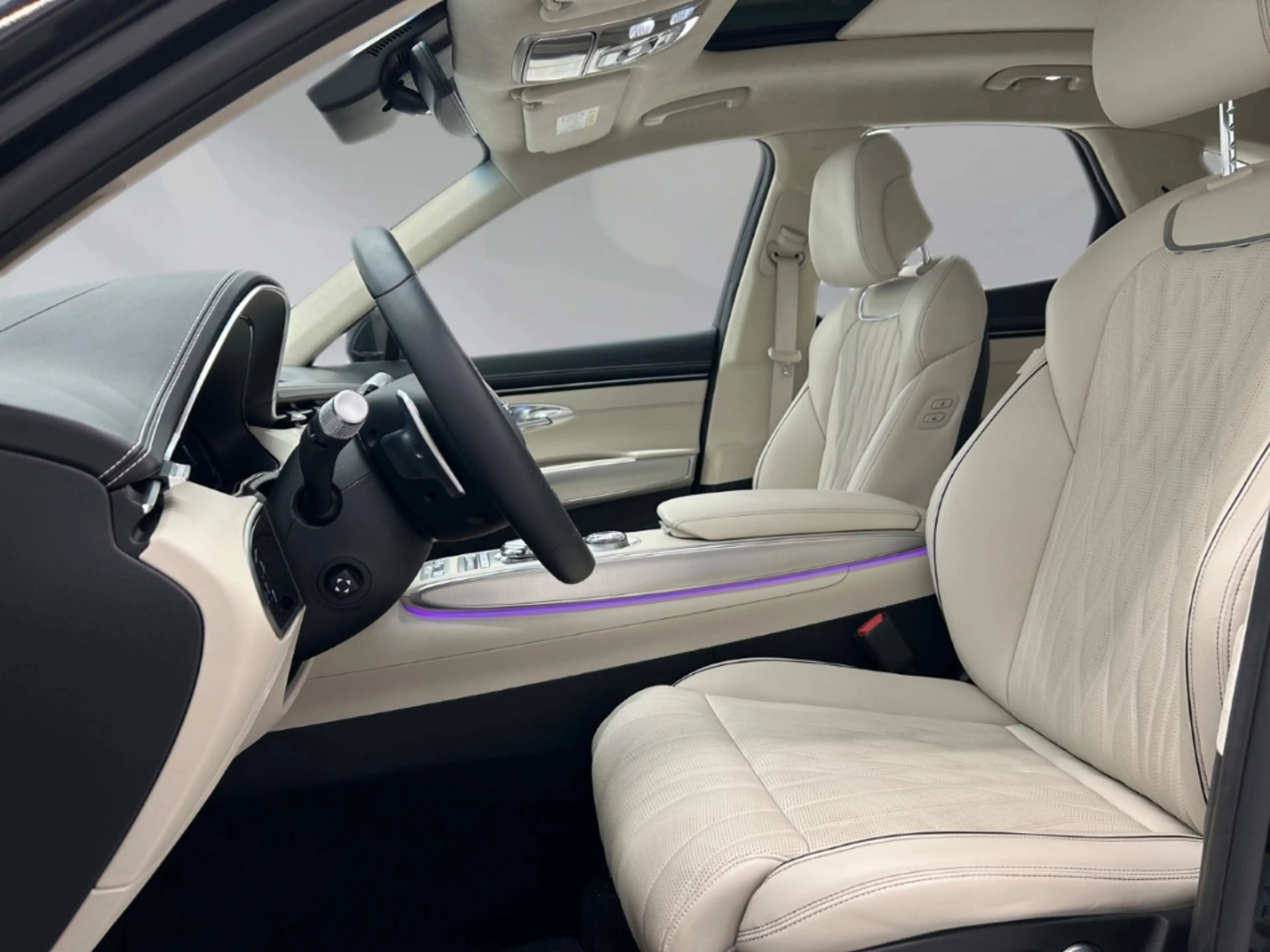 Genesis GV70 Luxury 4WD AD El. Panodach Memory Sitze LED ACC El — photo 10