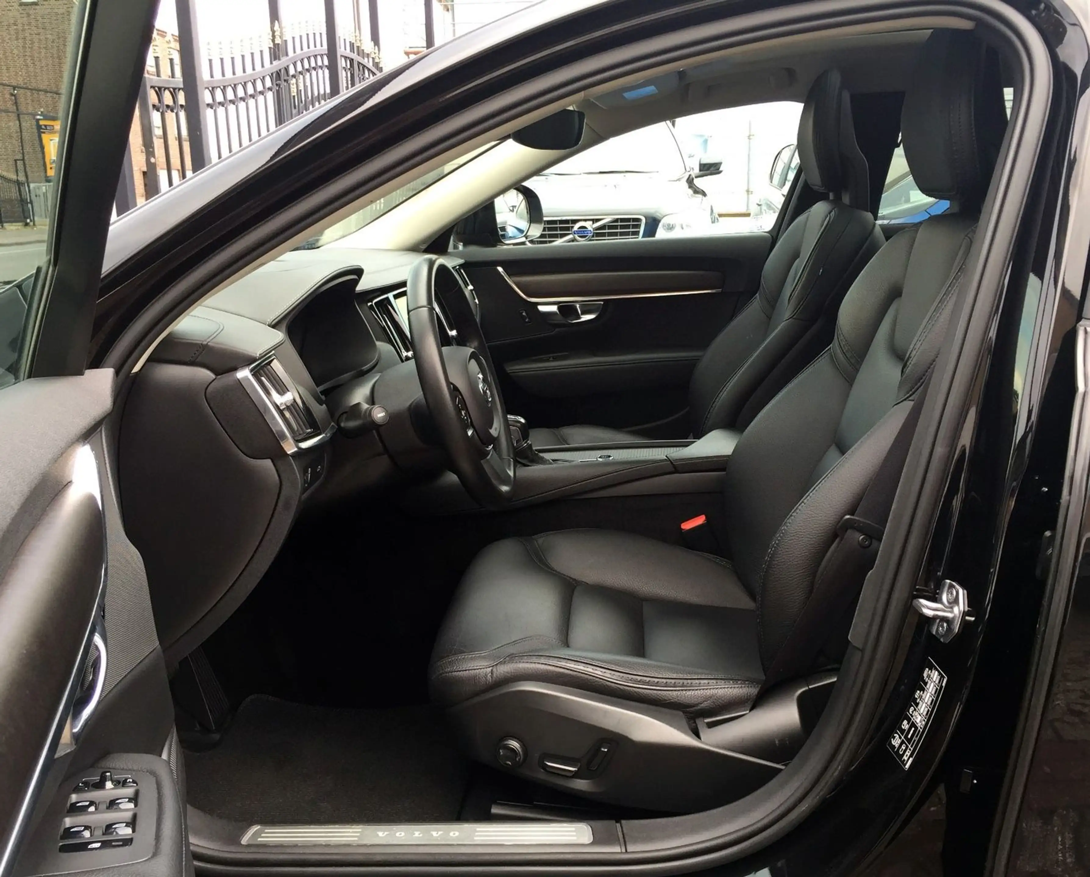 Volvo V90 Cross Country -PANORAMADACH-NUR.EXPORT — photo 7