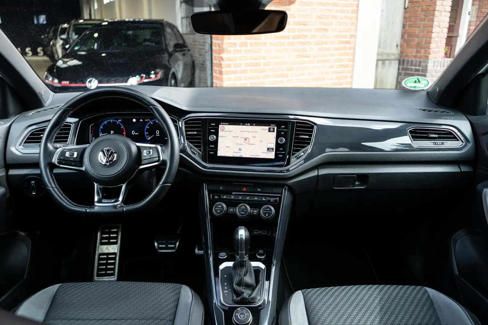 Volkswagen T-Roc 2.0 TSI 4Motion R-Line Pano / Beats / Camera Blanc - 2
