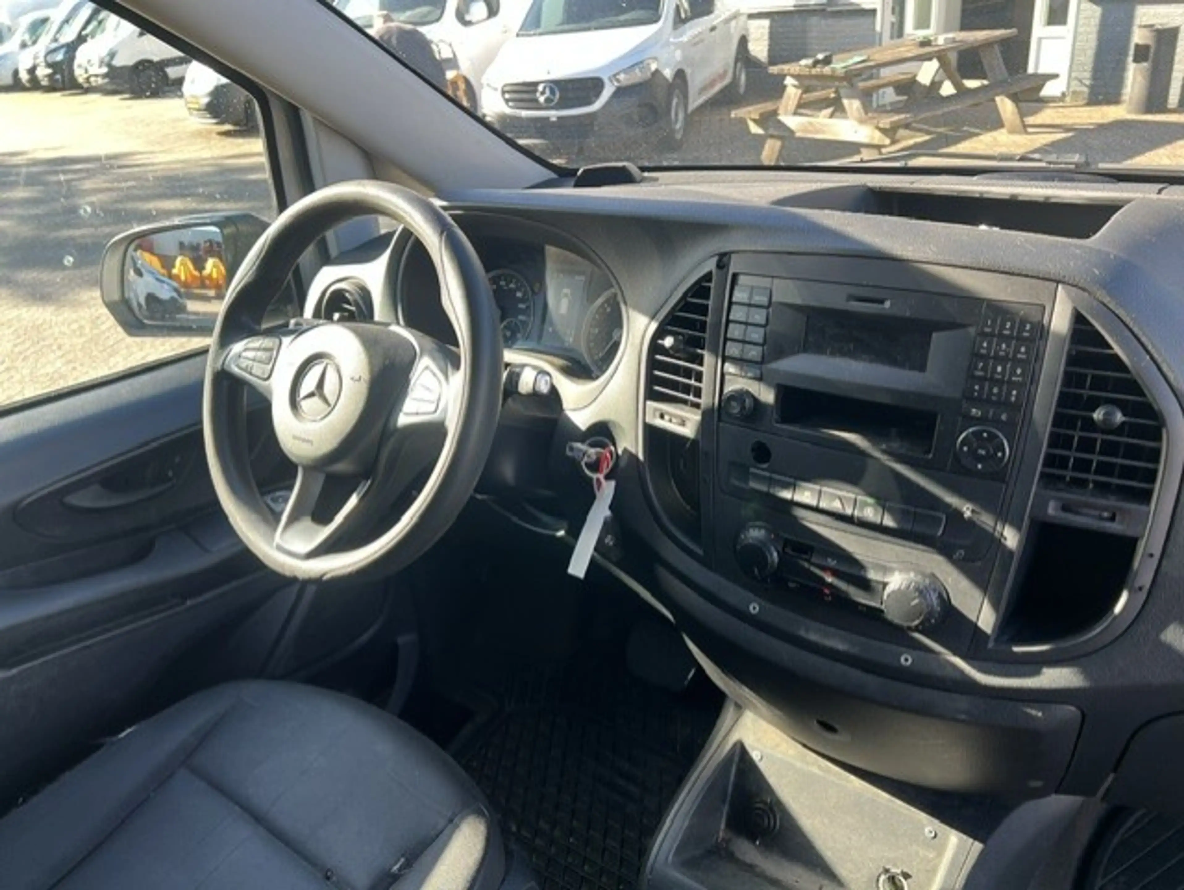 Mercedes-Benz Vito Tourer 116 CDI 120kw autom. Klima PKW BRIEF 8P EUR — photo 7