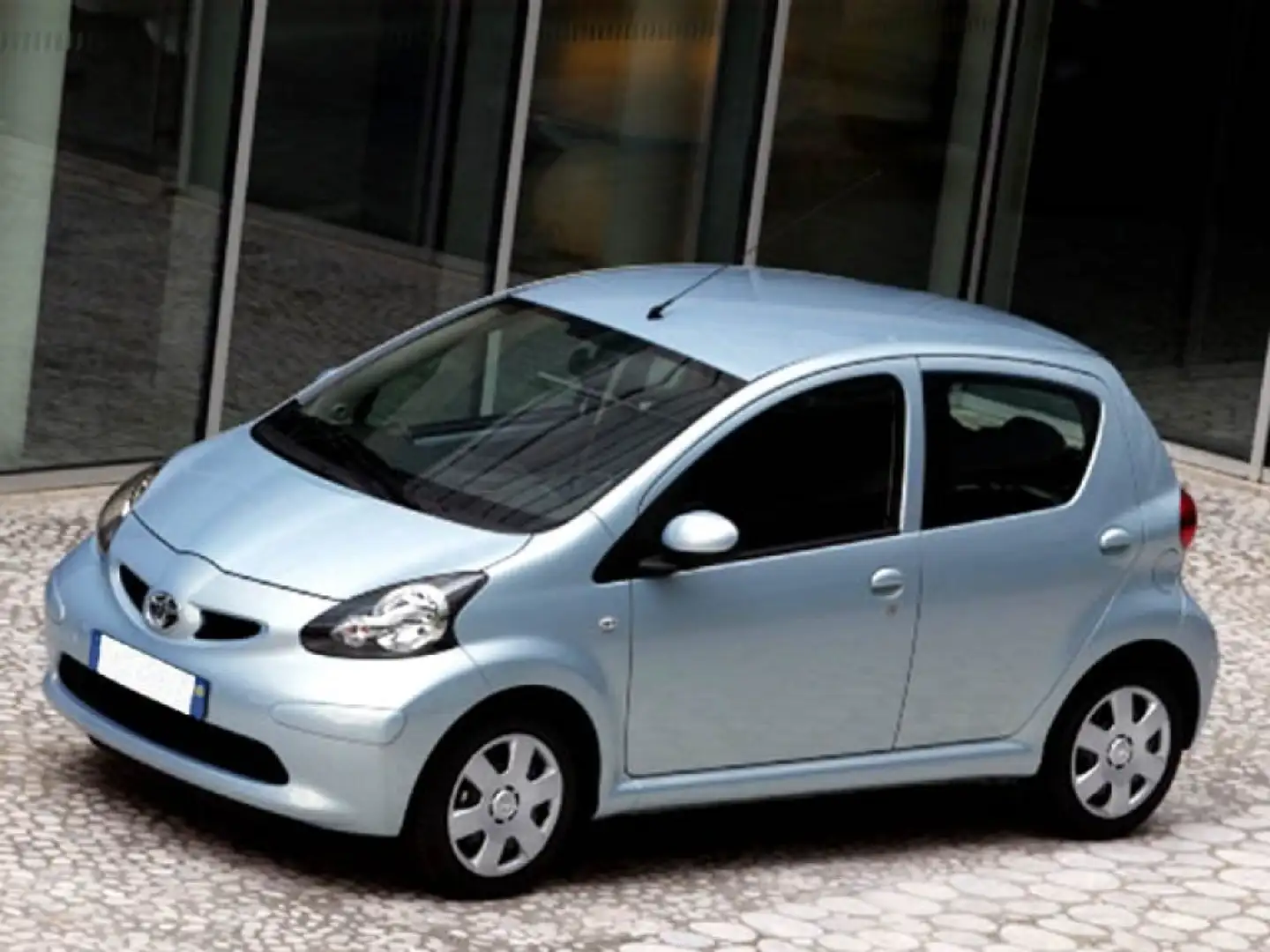 Toyota Aygo 1.0 12V VVT-i 5 porte Sol - 1