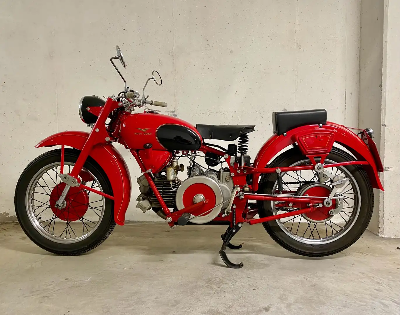 Moto Guzzi Falcone Turismo 500 Piros - 2