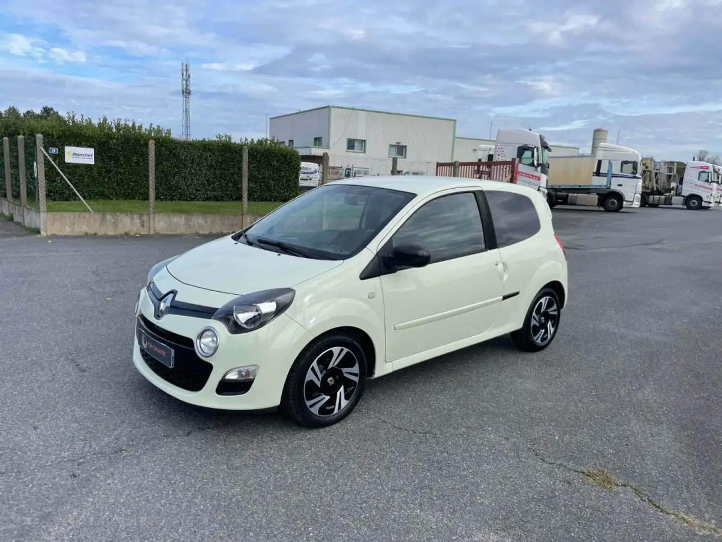 Renault Twingo 1.2 16V 75 CV DYNAMIQUE GARANTIE 12 MOIS - 1