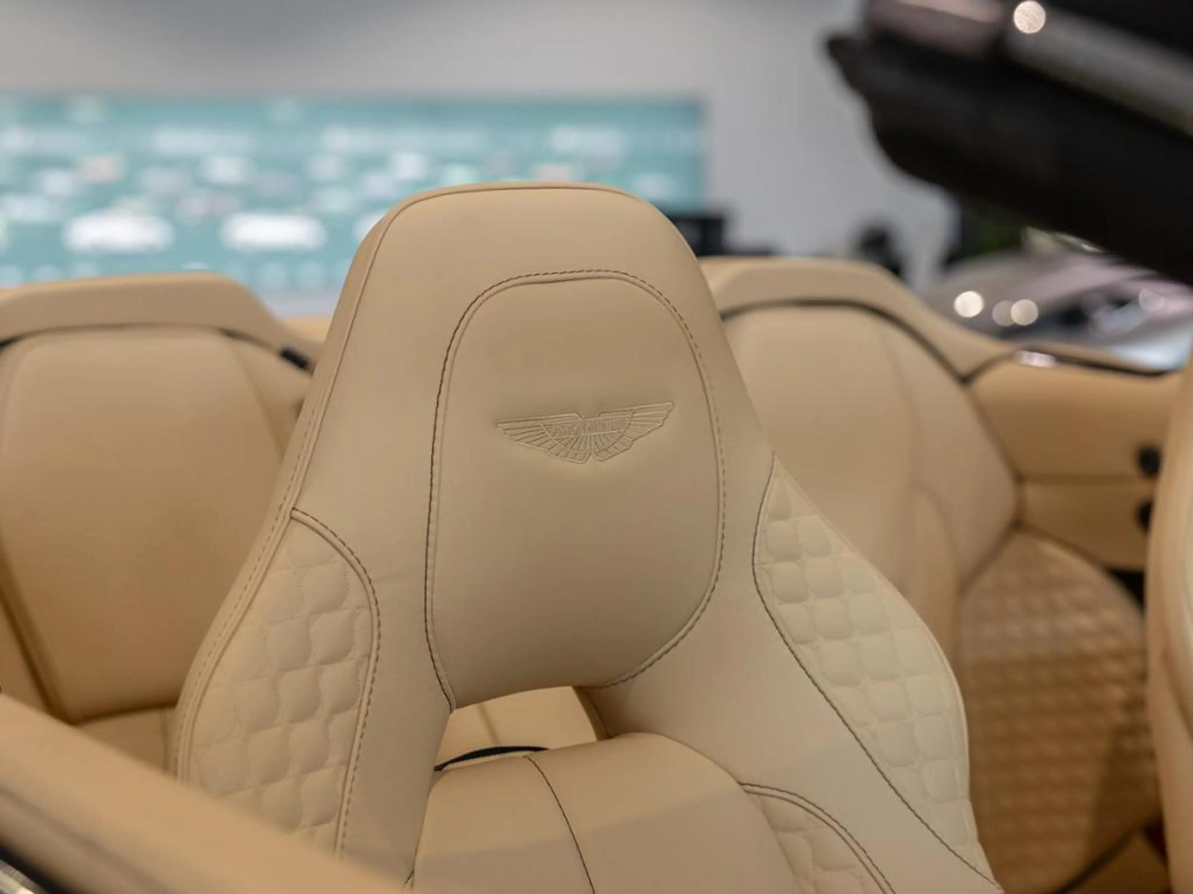 Aston Martin Vanquish Volante Aston Martin Hamburg — photo 6