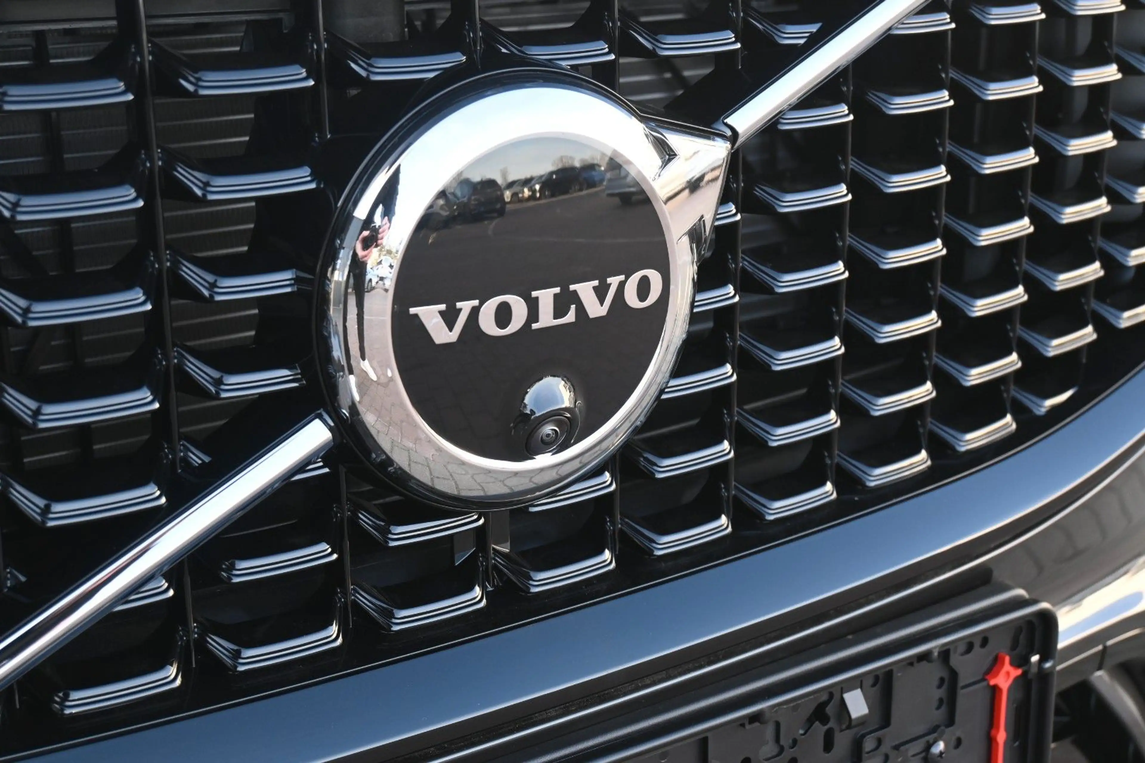 Volvo XC60 B5 AWD Ultra Dark*LUFT*360°*ACC*B&W*AHK — photo 10