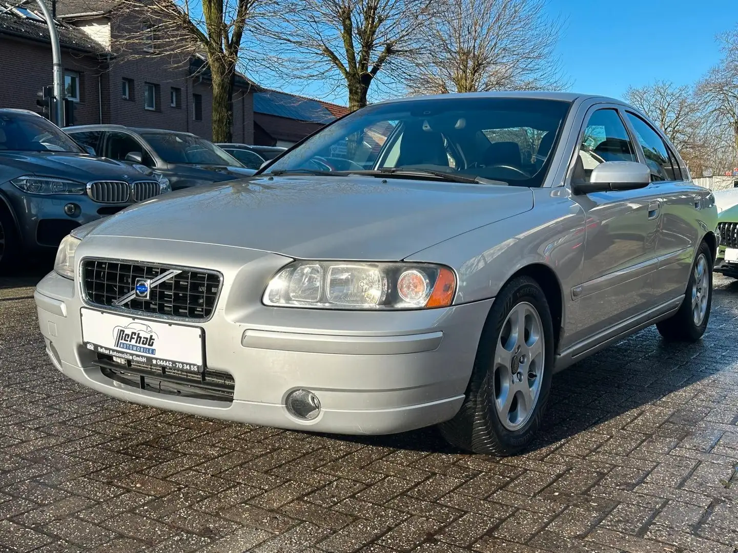 Volvo S60 D5 Momentum Gris - 2
