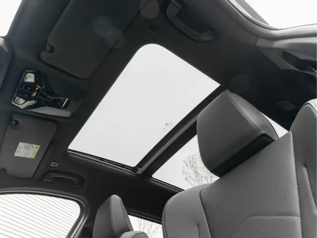 BMW X1 view 3