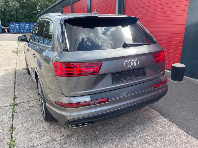 Audi Q7 3.0 TDI ultra quattro S line Sport/Plus — photo 4