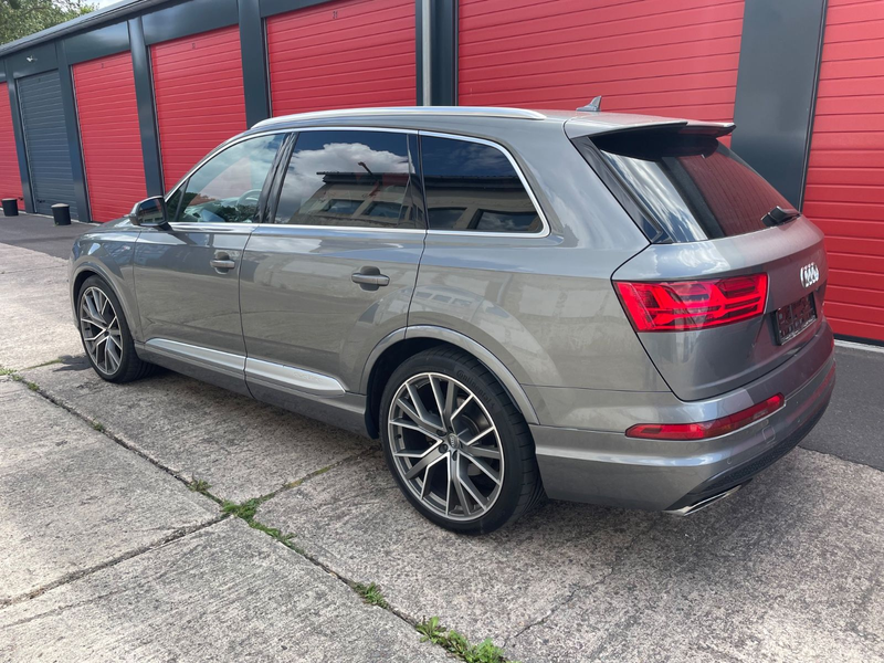 Audi Q7 3.0 TDI ultra quattro S line Sport/Plus — photo 3