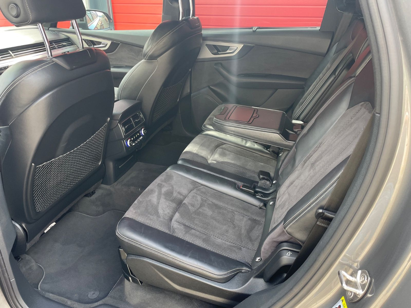 Audi Q7 3.0 TDI ultra quattro S line Sport/Plus — photo 13
