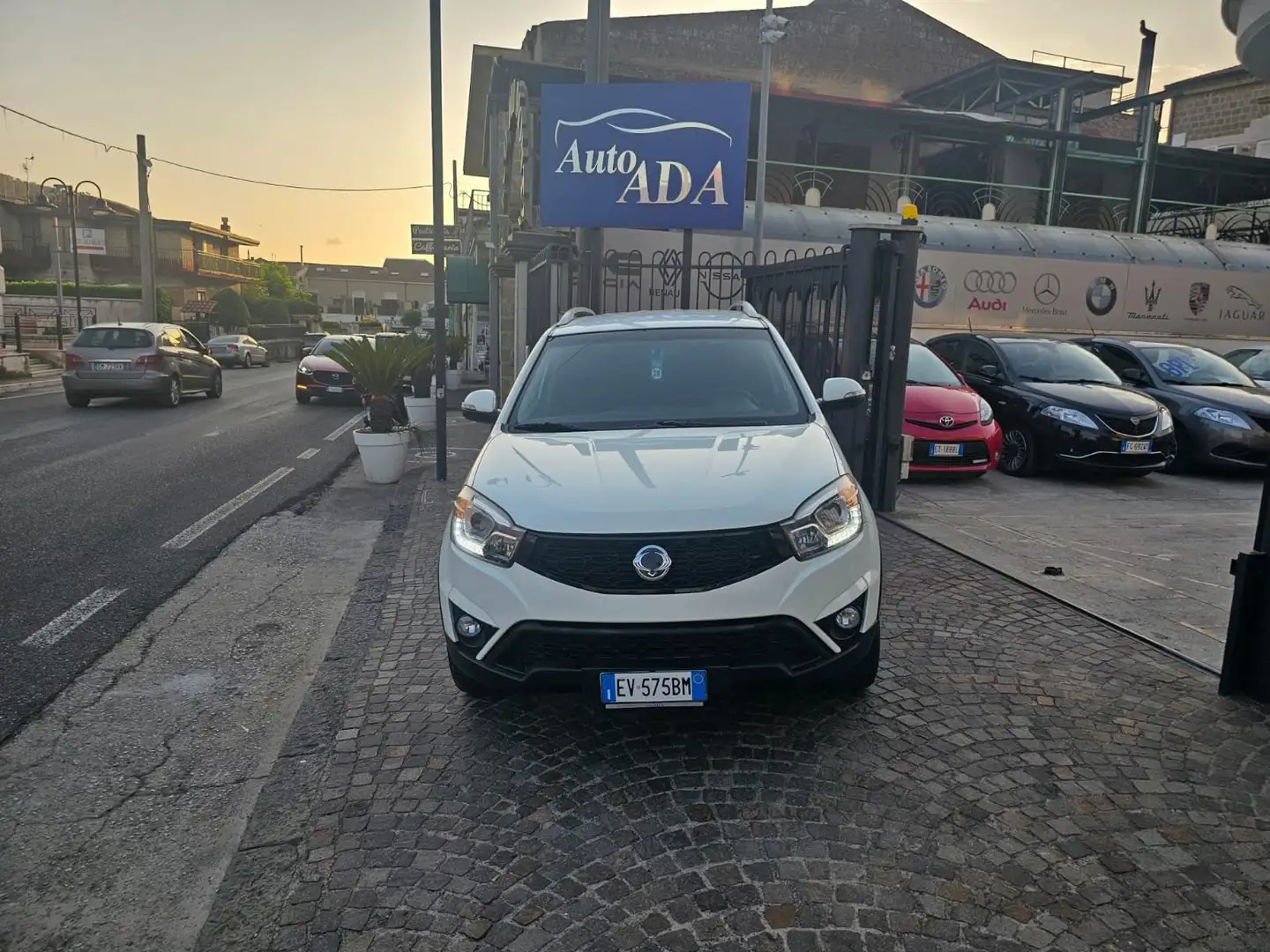 SsangYong Korando Korando 2.0 e-xdi Value 2wd 148cv Bianco - 2