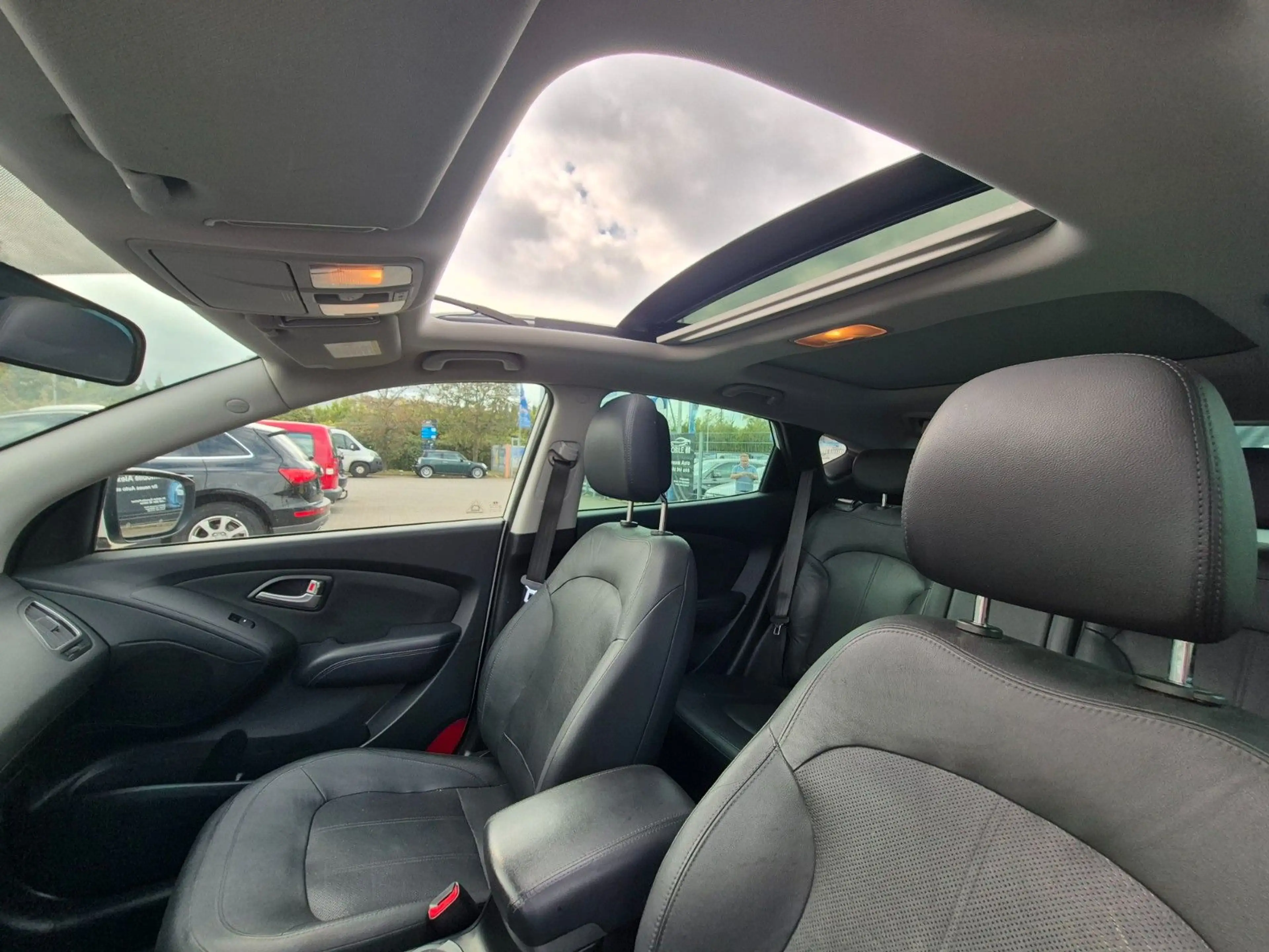 Hyundai iX35 Style AWD Panoramadach Klimaautomatik — photo 10