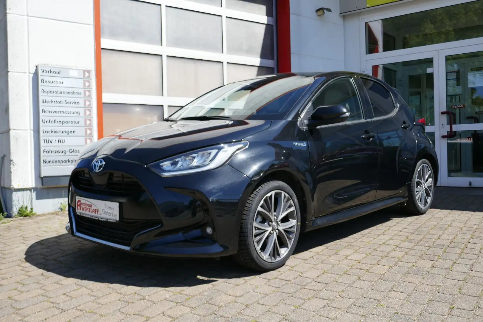 Toyota Yaris 1.5-l Hybrid  Elegant Panorama 5J Garantie Nero - 1
