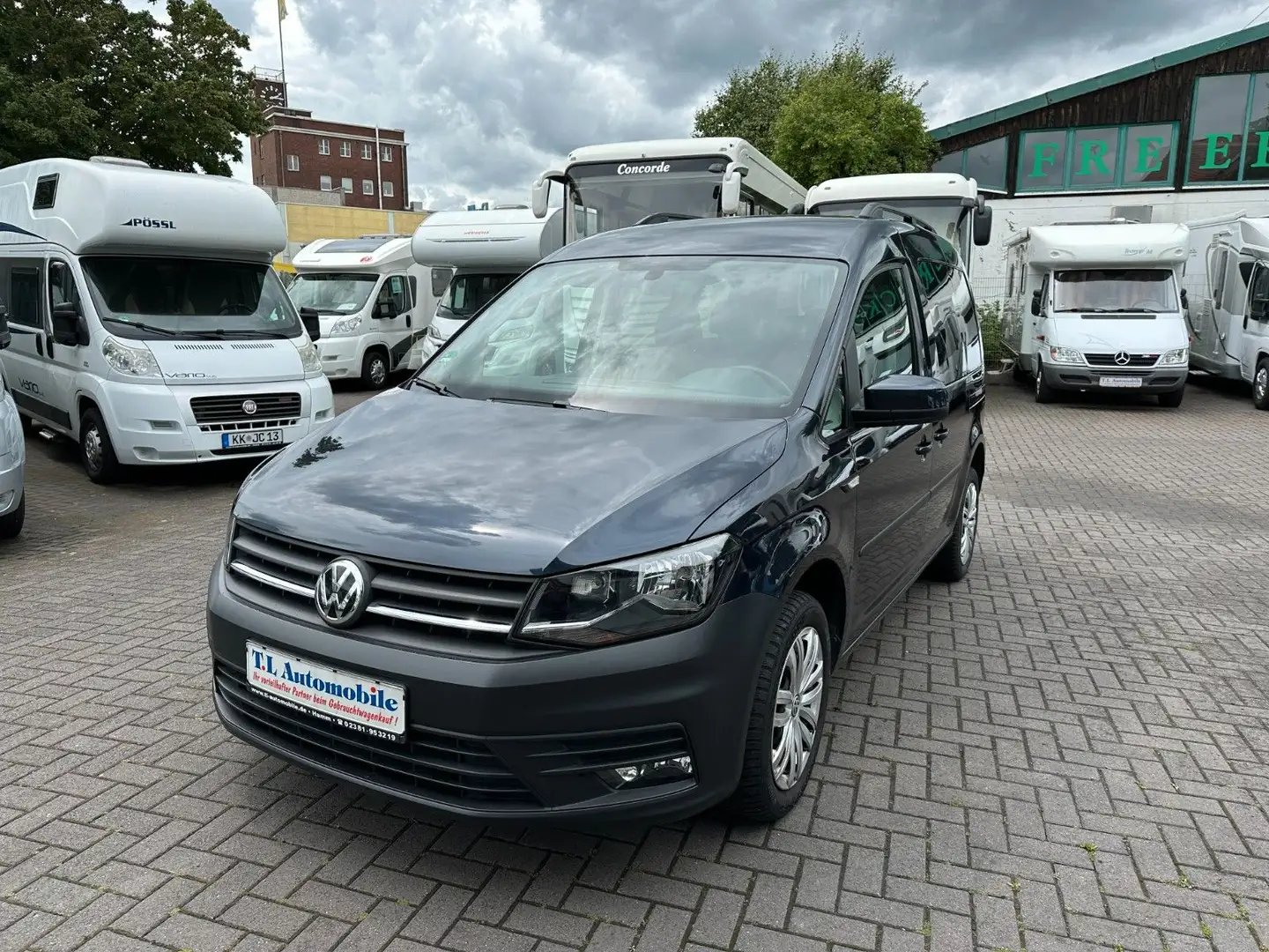 Volkswagen Caddy 2xSchiebetür/Klima/SHZ/AHK/PDC/1.Hand Blau - 1