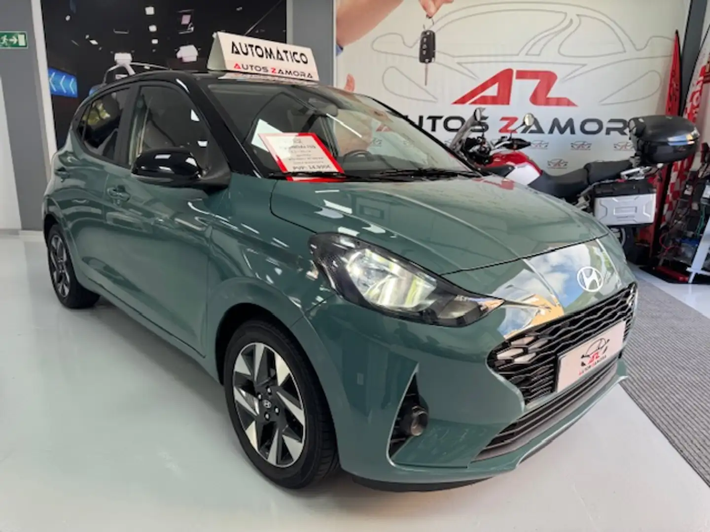 Hyundai i10 1.2 MPI Style 2C Aut. Verde - 1