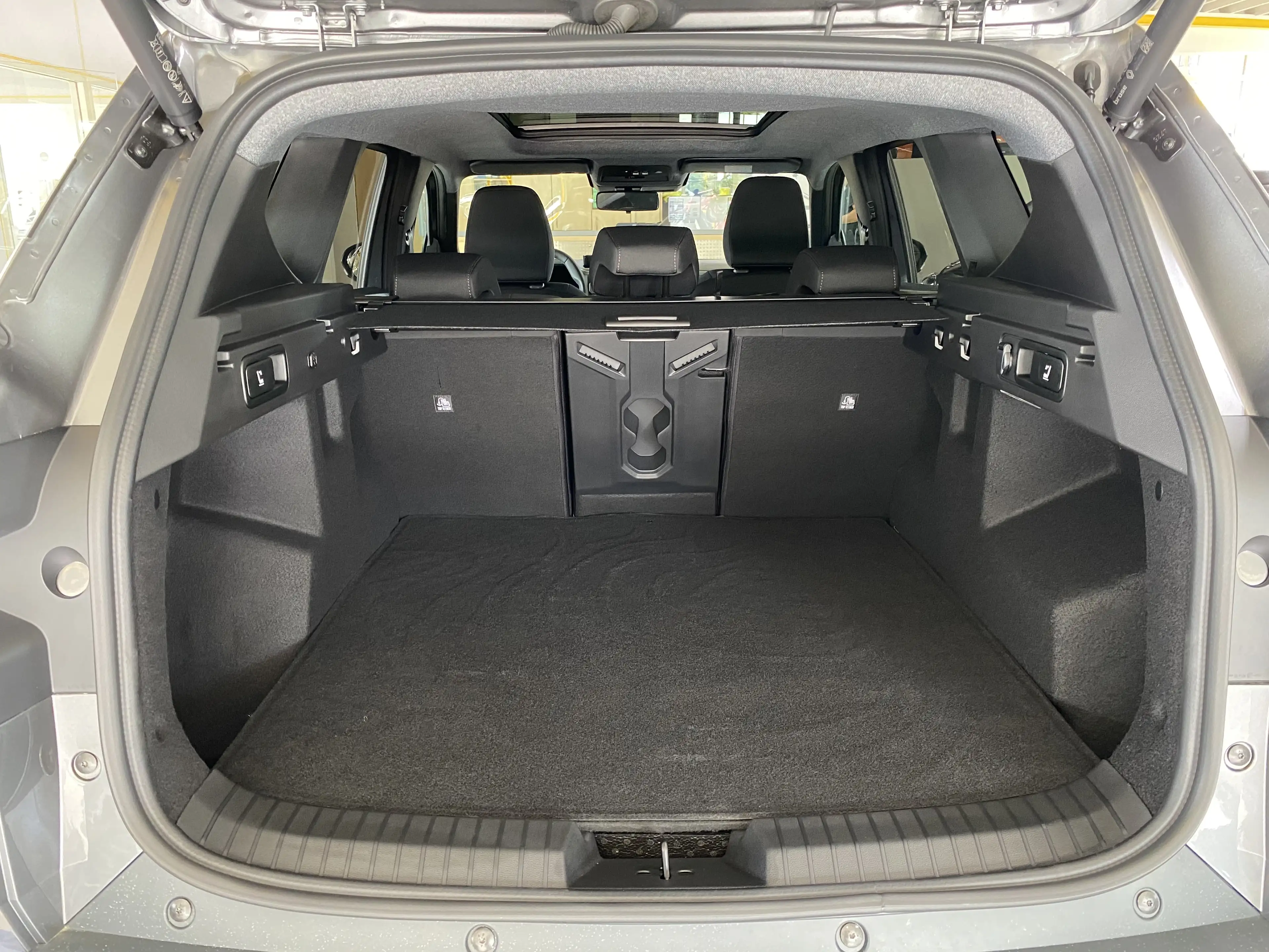 Dacia Bigster Hybrid-G 150 Extreme 4x4 — photo 8