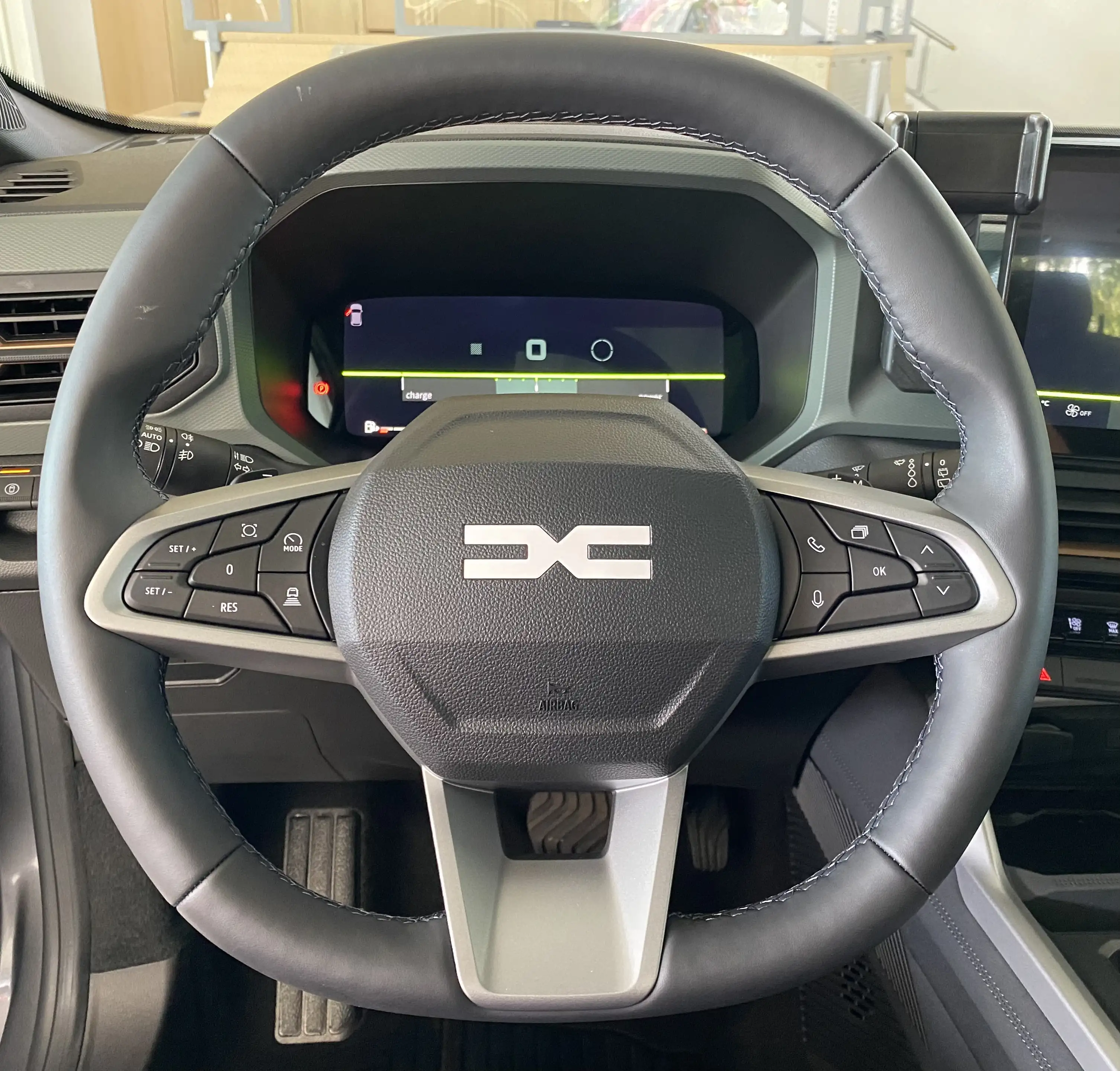 Dacia Bigster Hybrid-G 150 Extreme 4x4 — photo 14